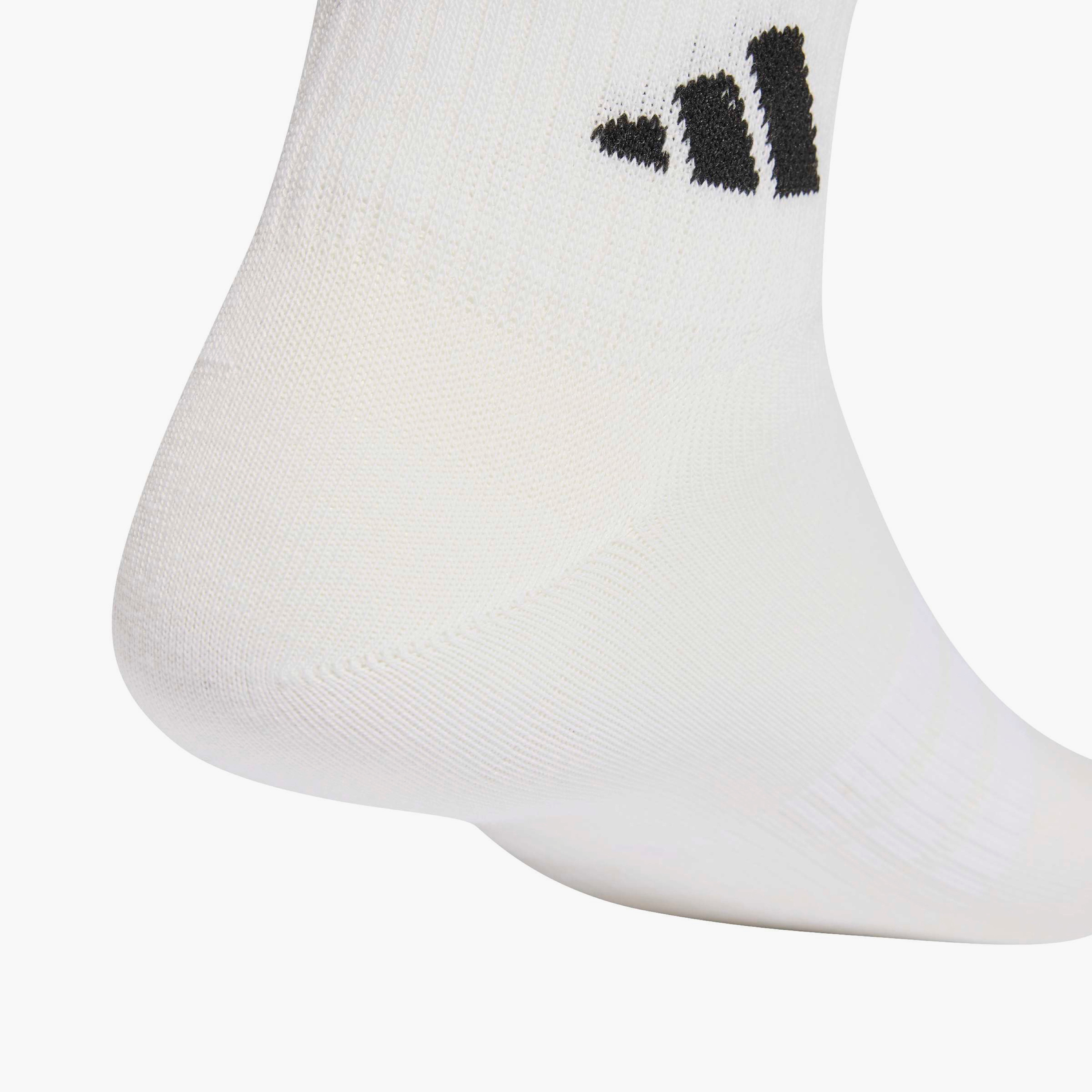 طقم جوارب رياضية 3 أزواج طول الكاحل للرجال من أديداس-men-socks-image-4