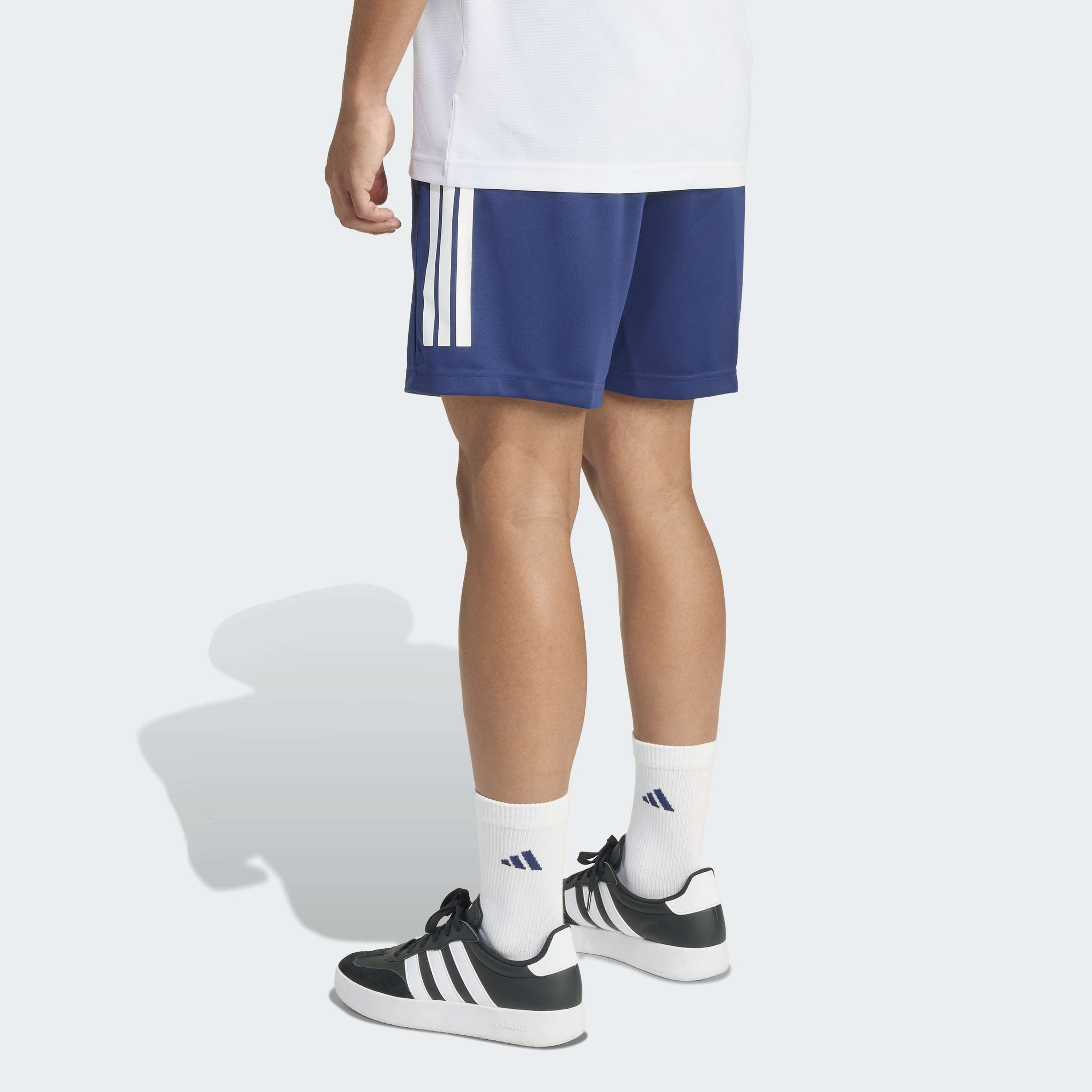 اديداس - شورت رجالي كلايما كول سيرينو بقصة ثلاثية الخطوط-men-clothing-bottoms-shorts-image-9