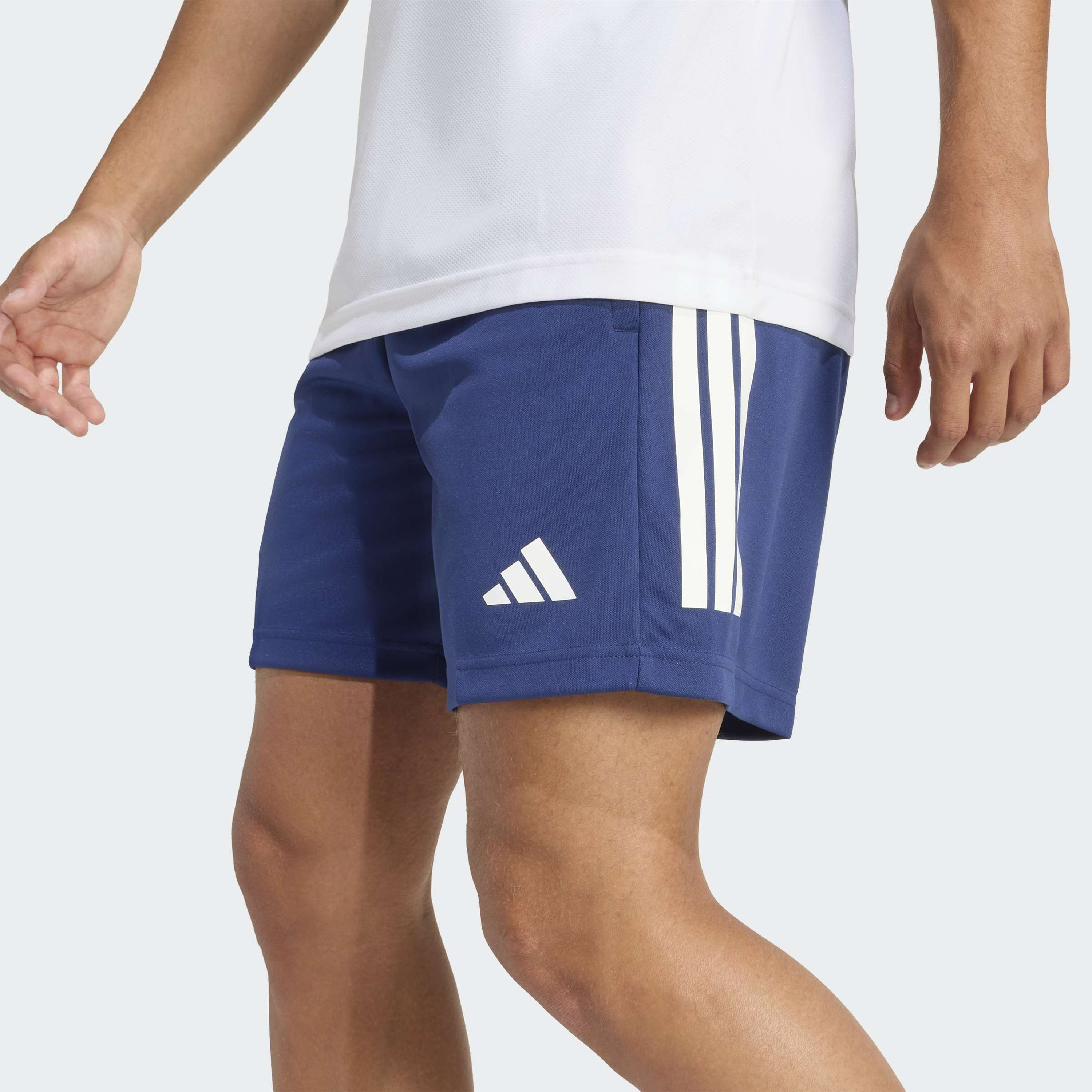 اديداس - شورت رجالي كلايما كول سيرينو بقصة ثلاثية الخطوط-men-clothing-bottoms-shorts-image-11