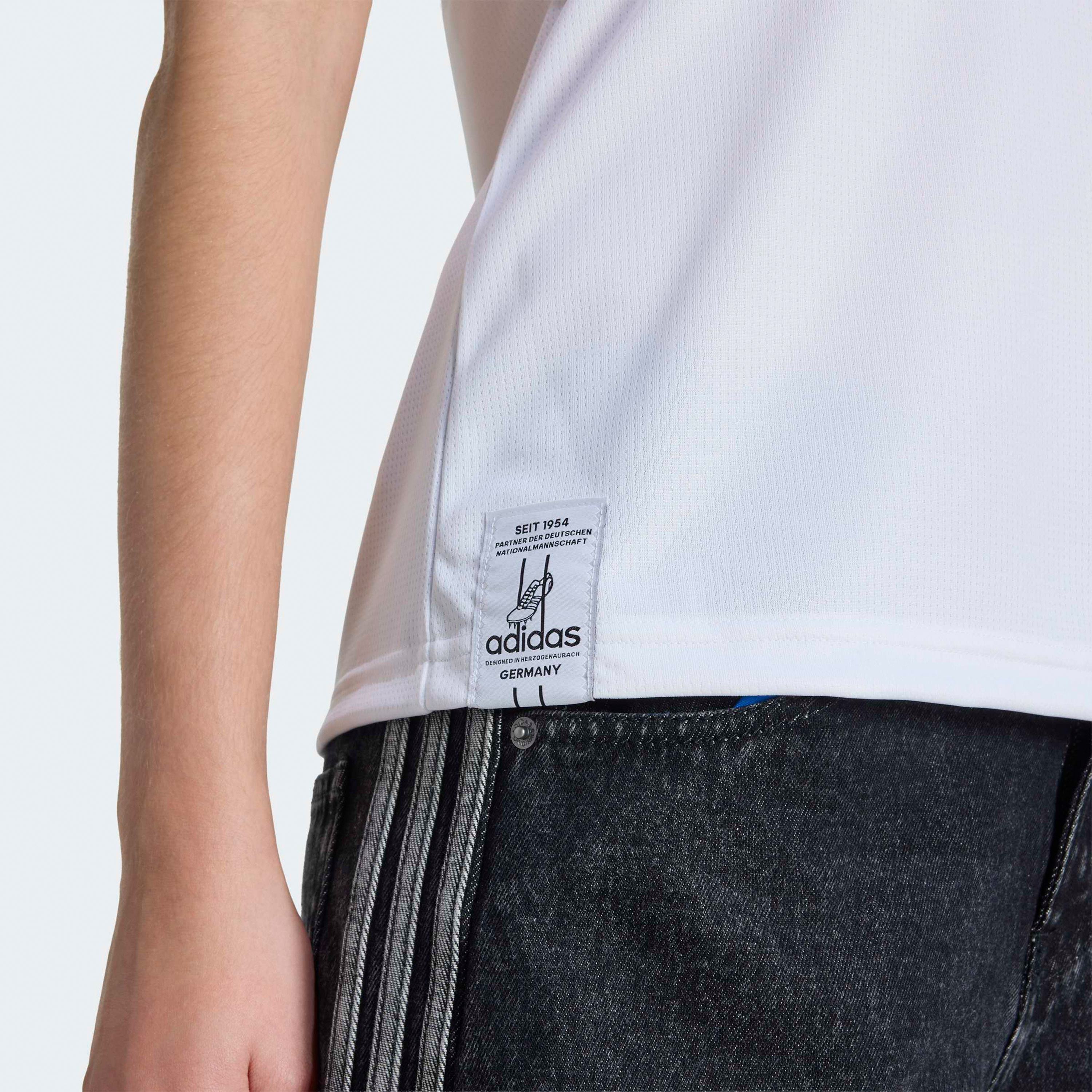 adidas Women Germany 26 Home FIFA World Cup Jersey-sports-women-clothing-tshirtsandvests-image-4