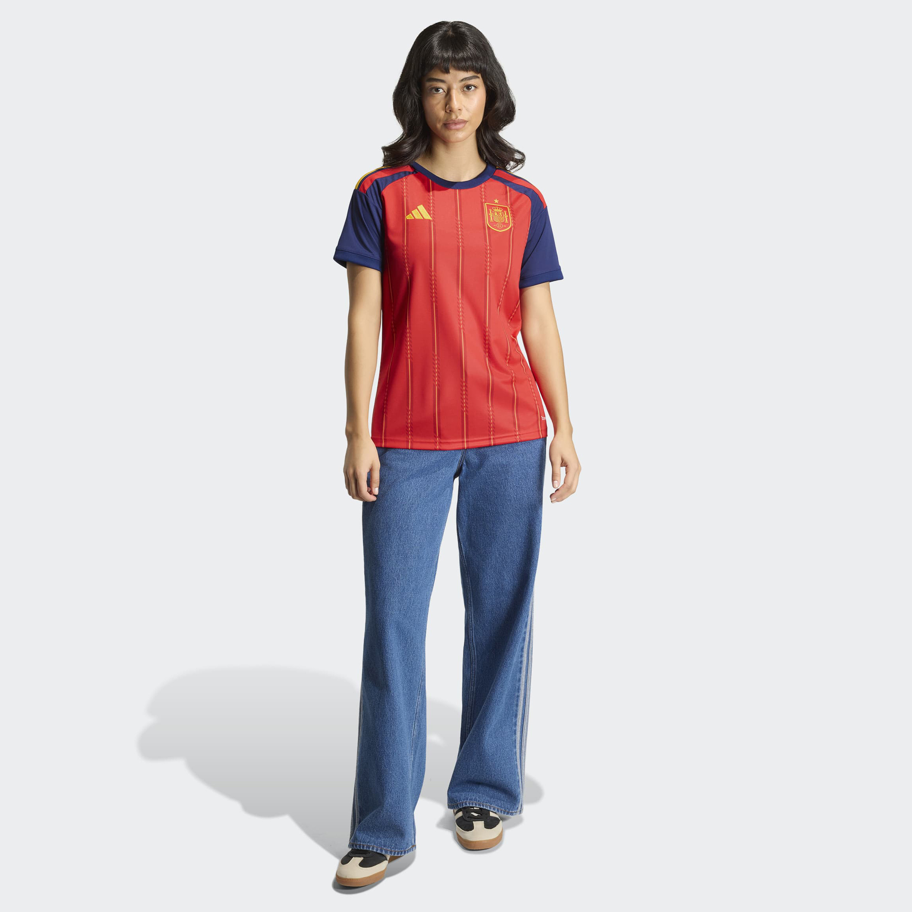 اديداس - قميص منتخب إسبانيا الأساسي للنساء لكأس العالم FIFA 2026-sports-women-clothing-tshirtsandvests-image-2