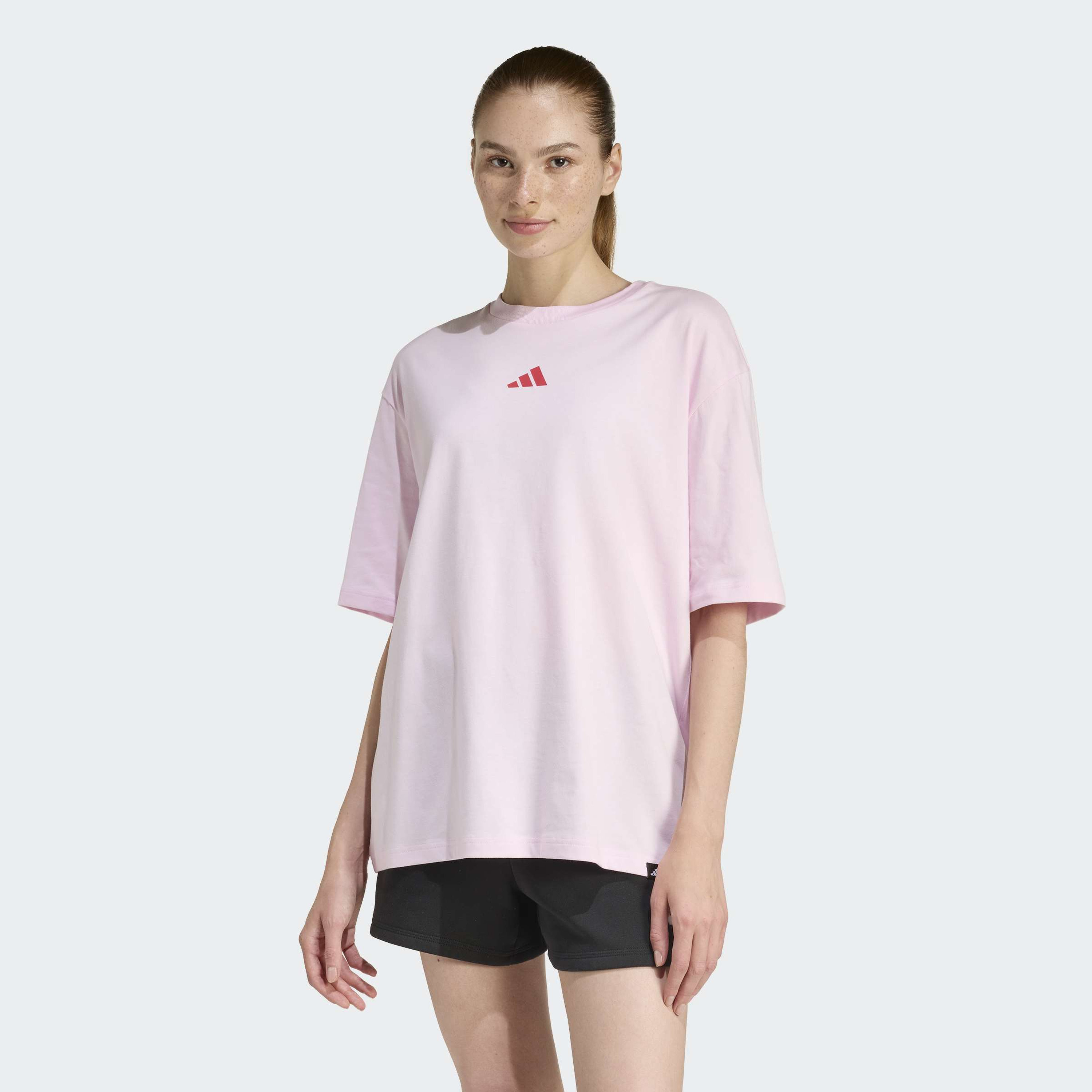 اديداس - تيشيرت نسائي رياضي ناعم بأكمام قصيرة مزين برسومات-sports-women-clothing-tshirtsandvests-image-1