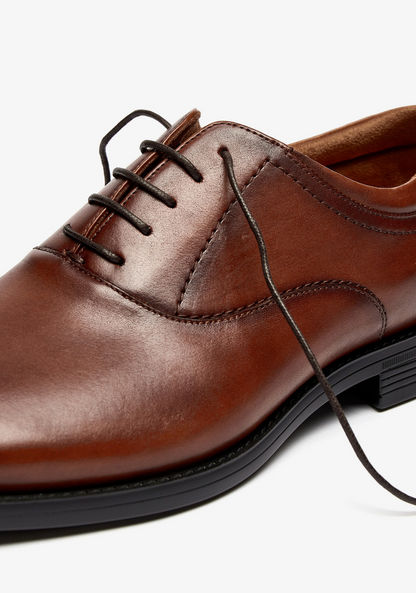 Le Confort Solid Oxford Shoes with Lace-Up Closure-Men%27s Formal Shoes-image-5