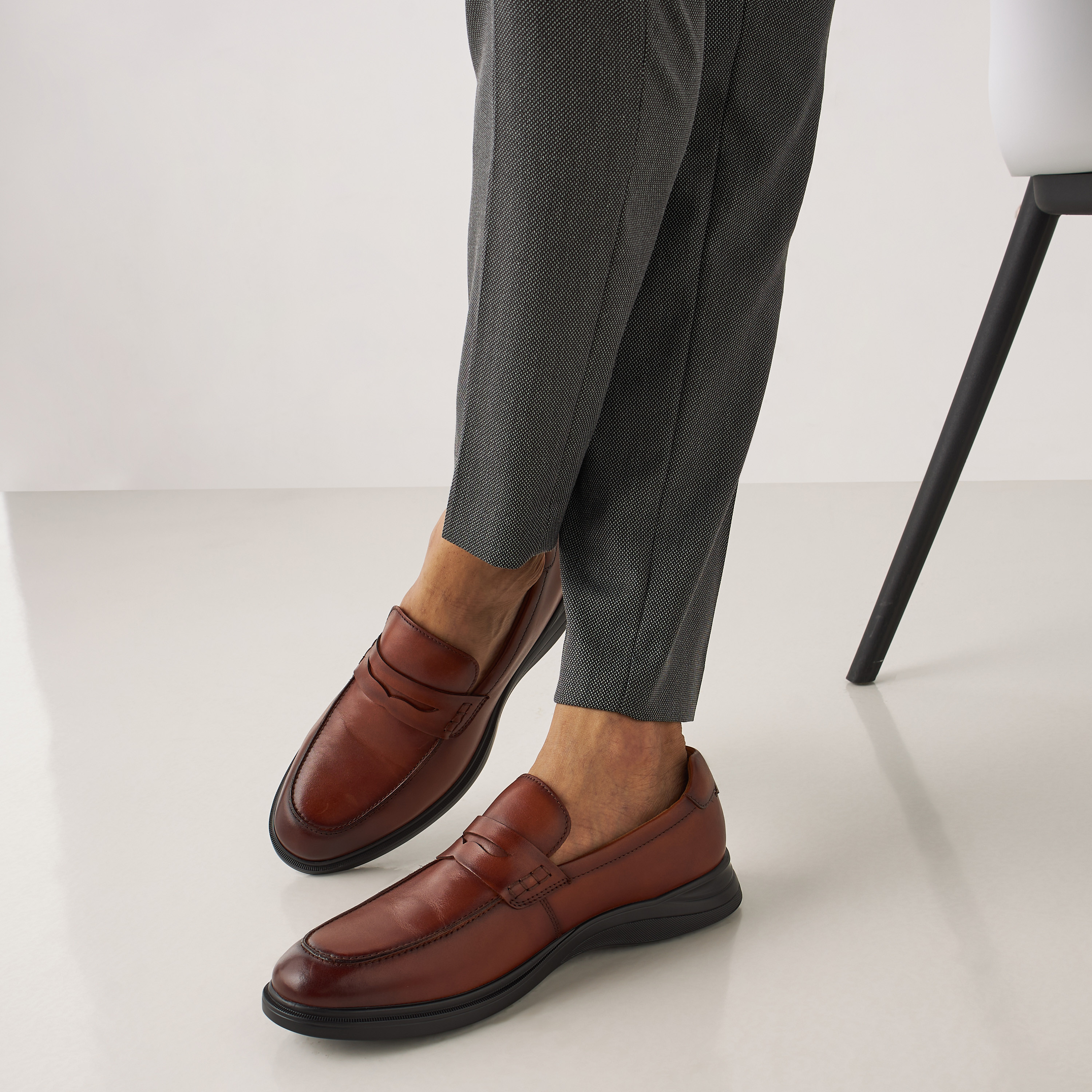 Tan leather hot sale loafers mens