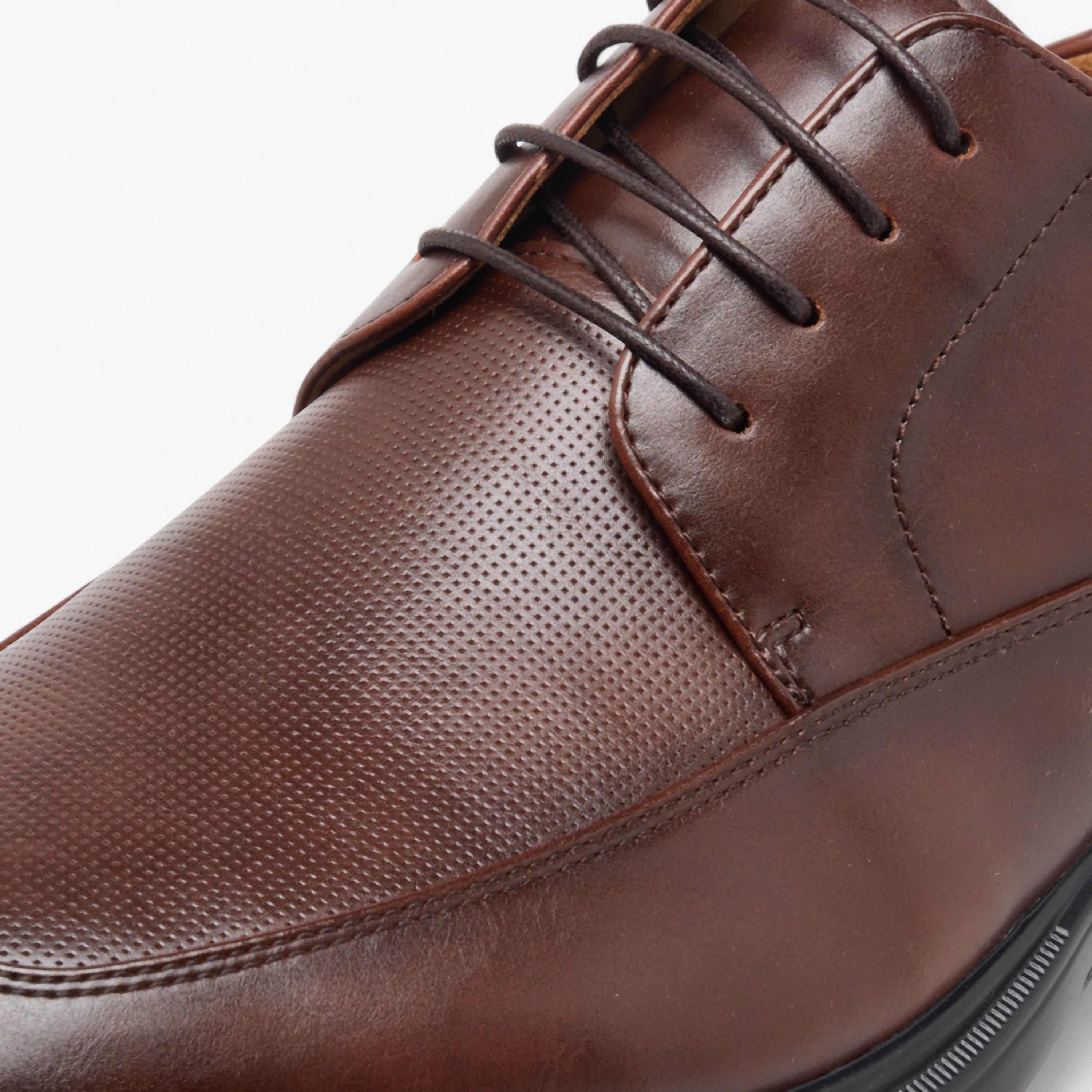 Le Confort Textured Lace-Up Derby Shoes-men-shoes-formalshoes-image-6
