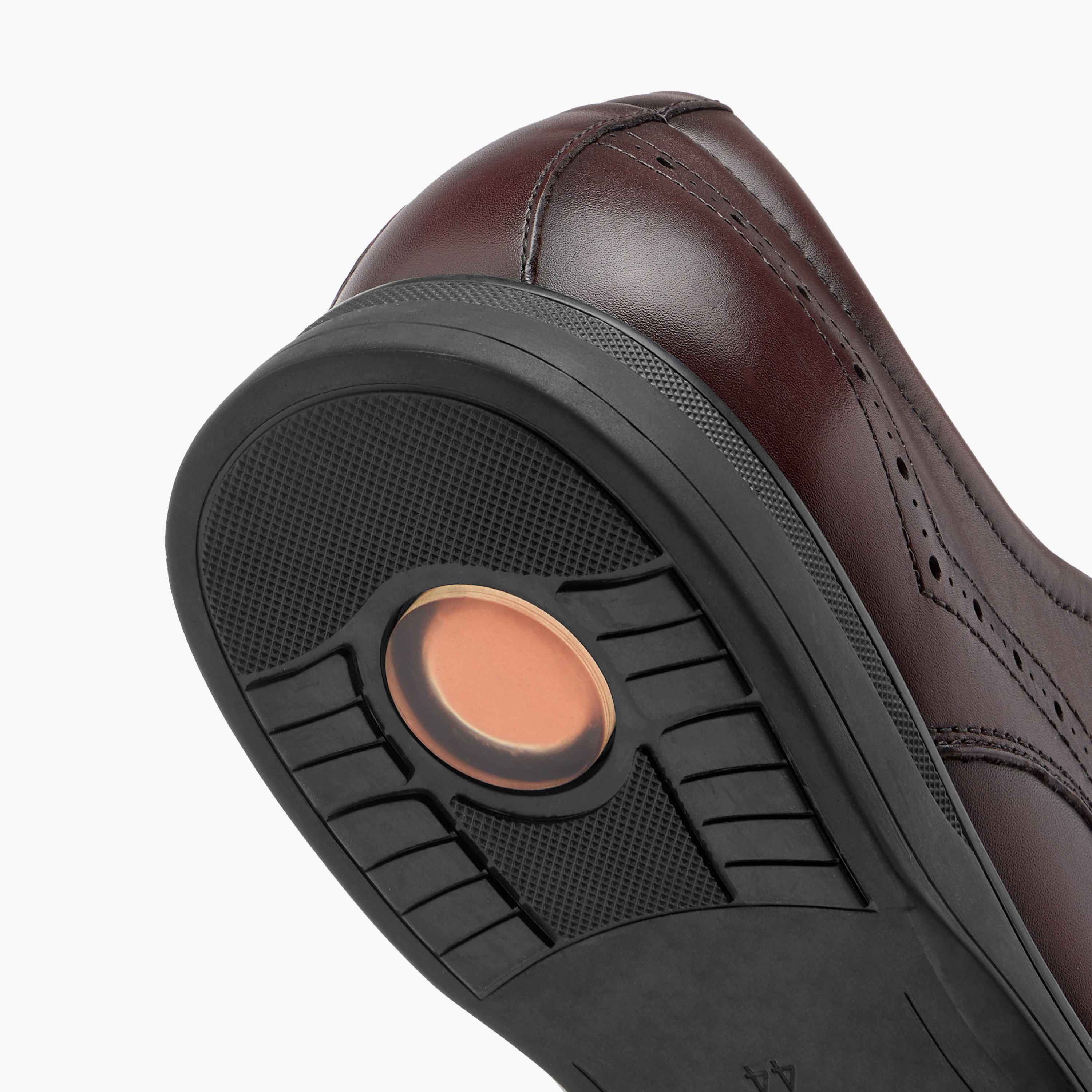 حذاء ديربي جلد سادة برباط إغلاق من لو كونفورت-men-shoes-formalshoes-image-5