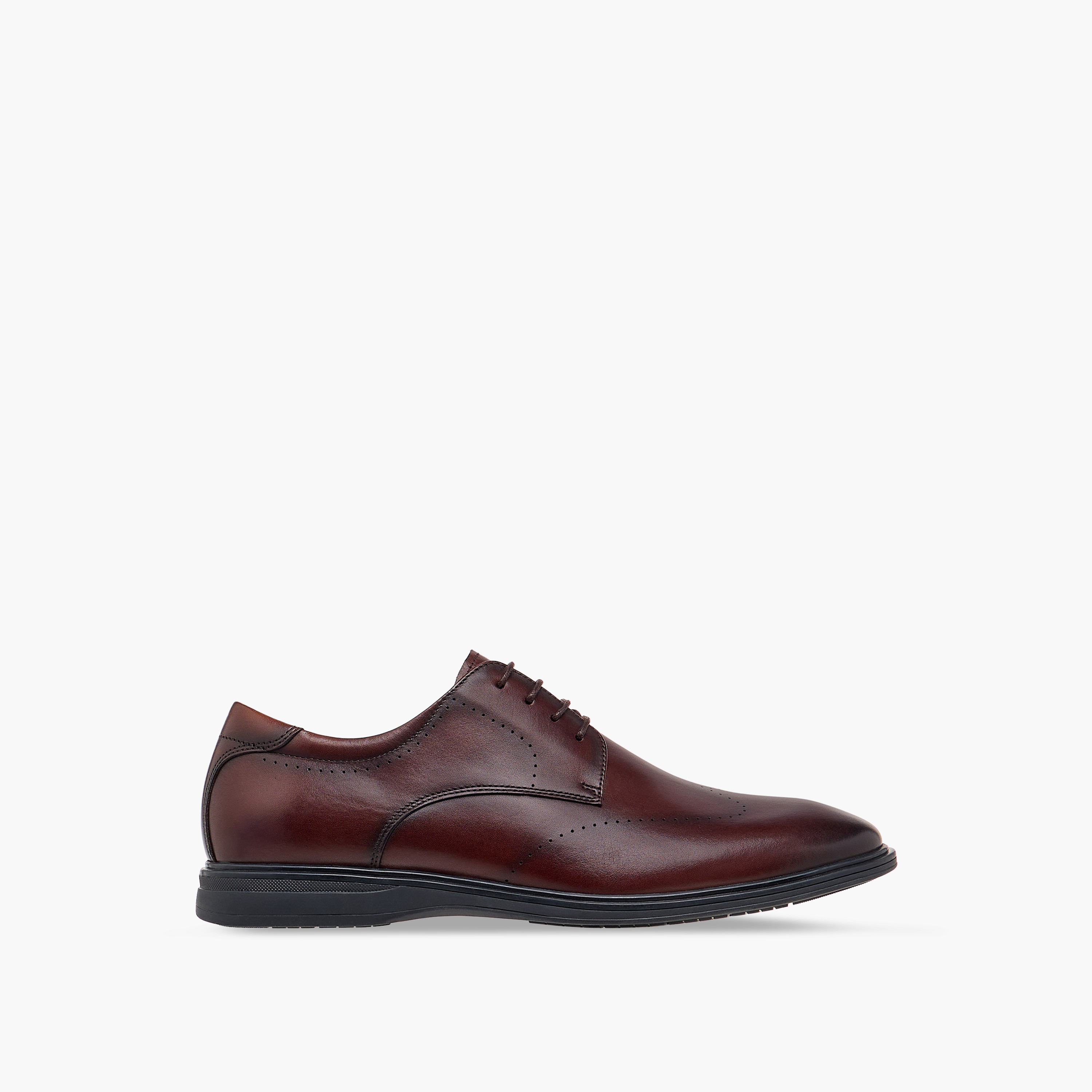 Le Confort Leather Solid Derby Shoes with Lace-Up Closure-men-shoes-formalshoes-image-3