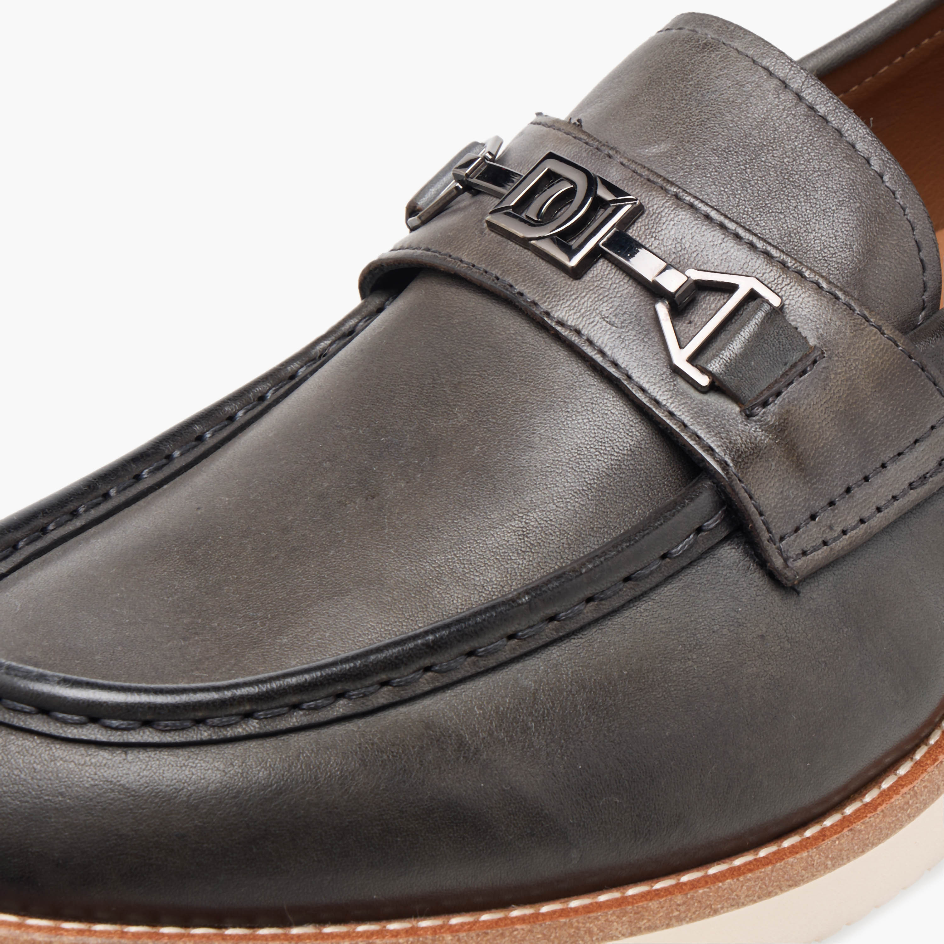 Duchini Men's Solid Slip-On Moccasins with Metal Accent-men-shoes-loafersandmoccasins-image-4