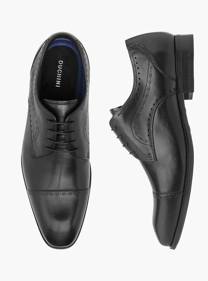 حذاء ديربي جلد بتفاصيل مفرغة ورباط للرجال من دوتشيني-men-shoes-formalshoes-image-1