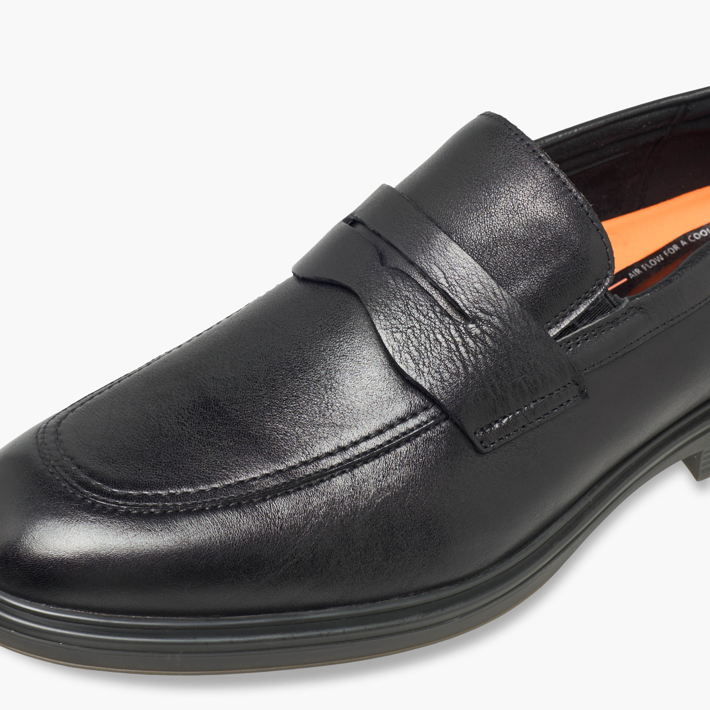 حذاء لو كونفور للرجال بدون رباط من الجلد الطبيعي-men-shoes-loafersandmoccasins-image-4