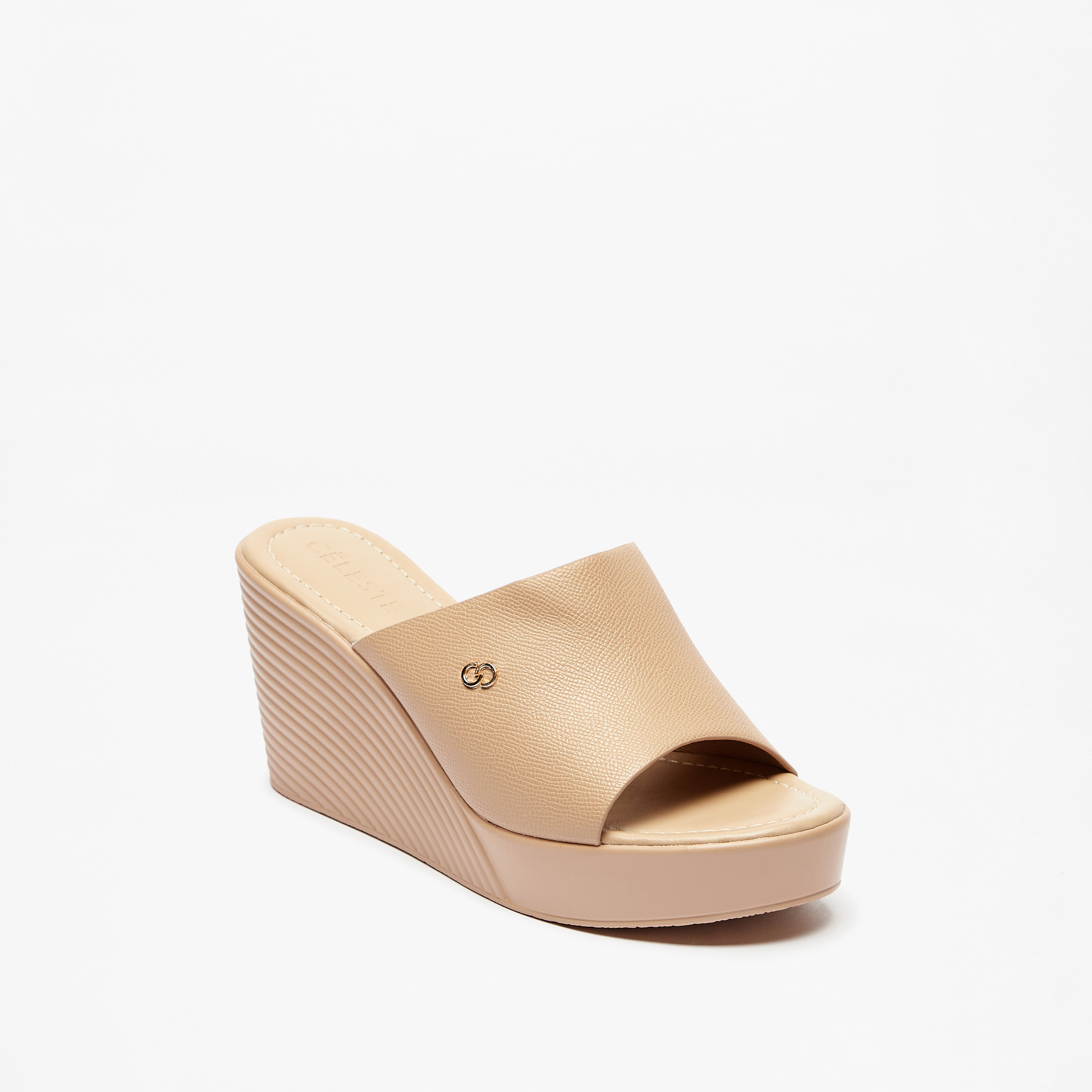 Buy Women's Le Confort Solid Slip-On Sandals with Wedge Heels Online |  Centrepoint KSA