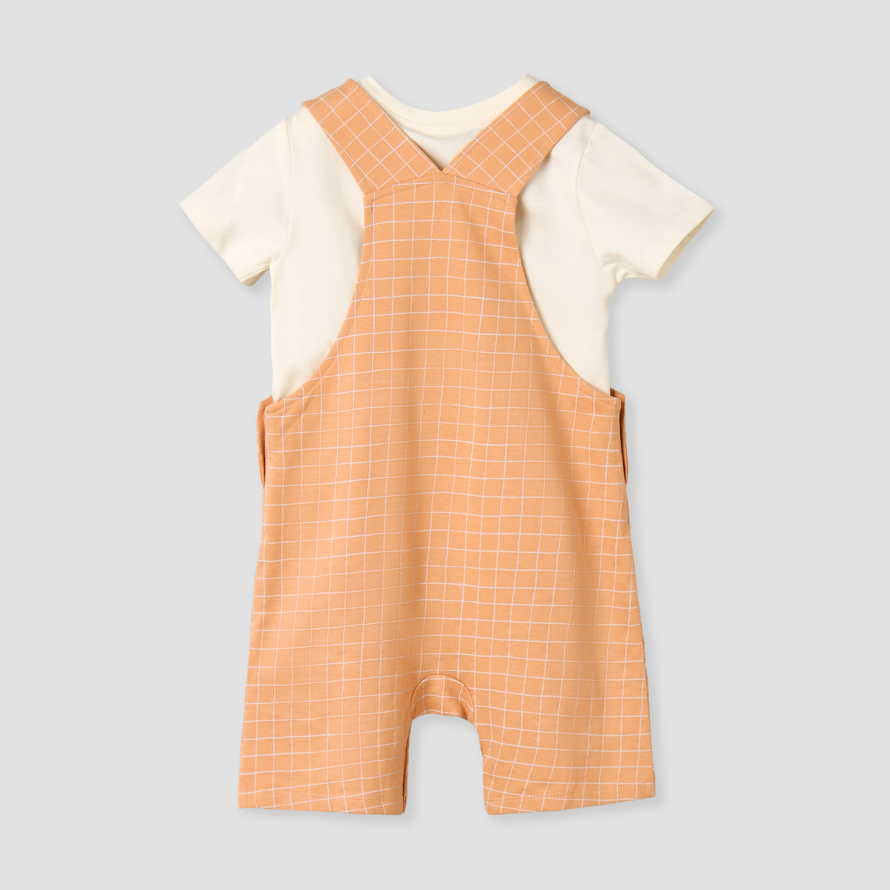 طقم تيشيرت بياقة ضيقة وأكمام قصيرة مع دنغري بتفاصيل مربعات من جونيورز-baby-boys-clothing-setsandcoords-image-3