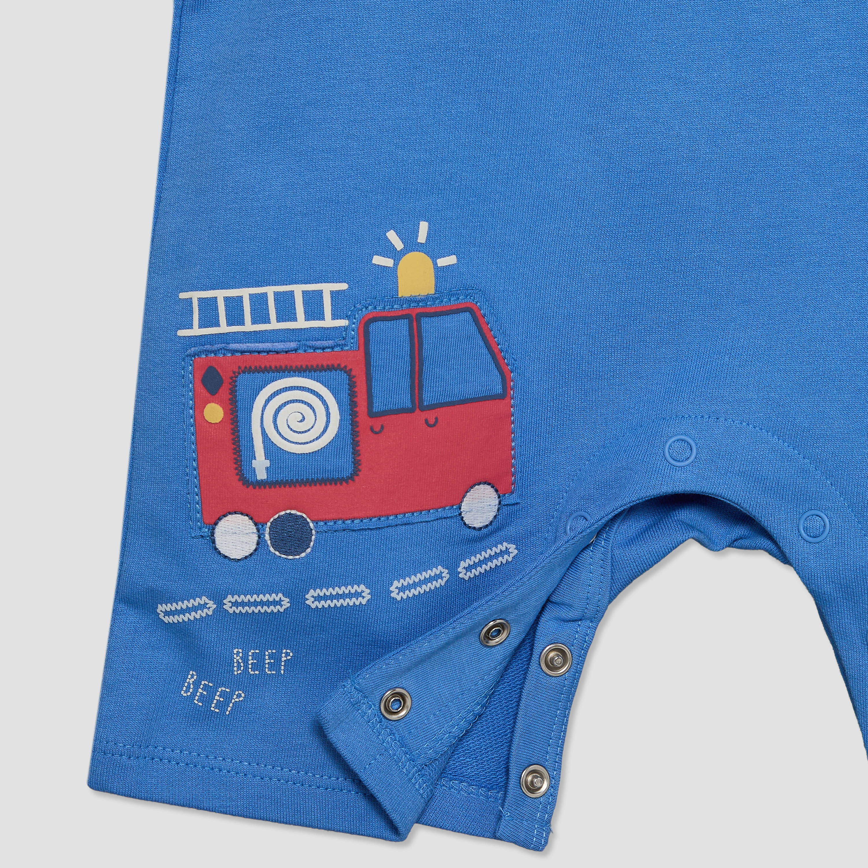طقم دنغري وتيشيرت بياقة ضيقة وأكمام قصيرة وتطريز مركبات من جونيورز-baby-boys-clothing-setsandcoords-image-6