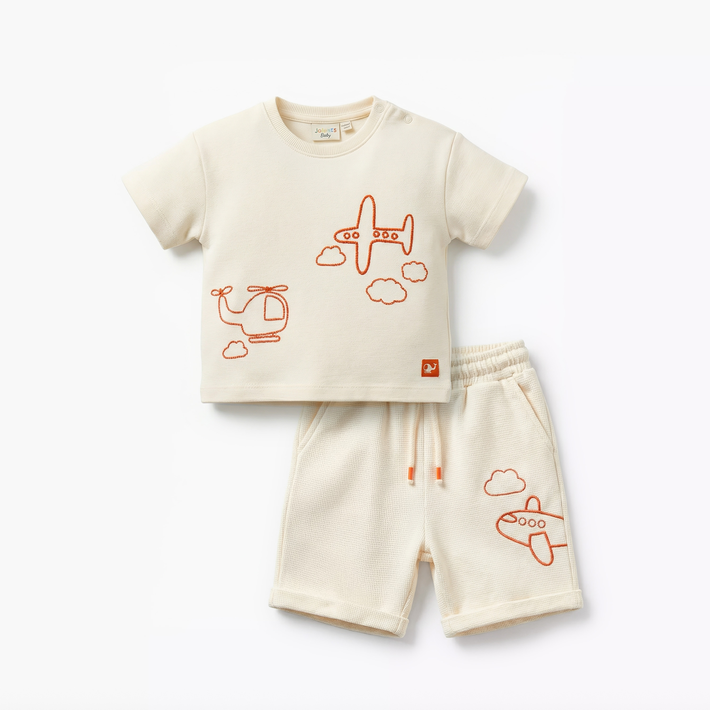 طقم تيشيرت بياقة مستديرة وأكمام قصيرة مع شورت بتطريز من جونيورز-baby-boys-clothing-setsandcoords-image-2