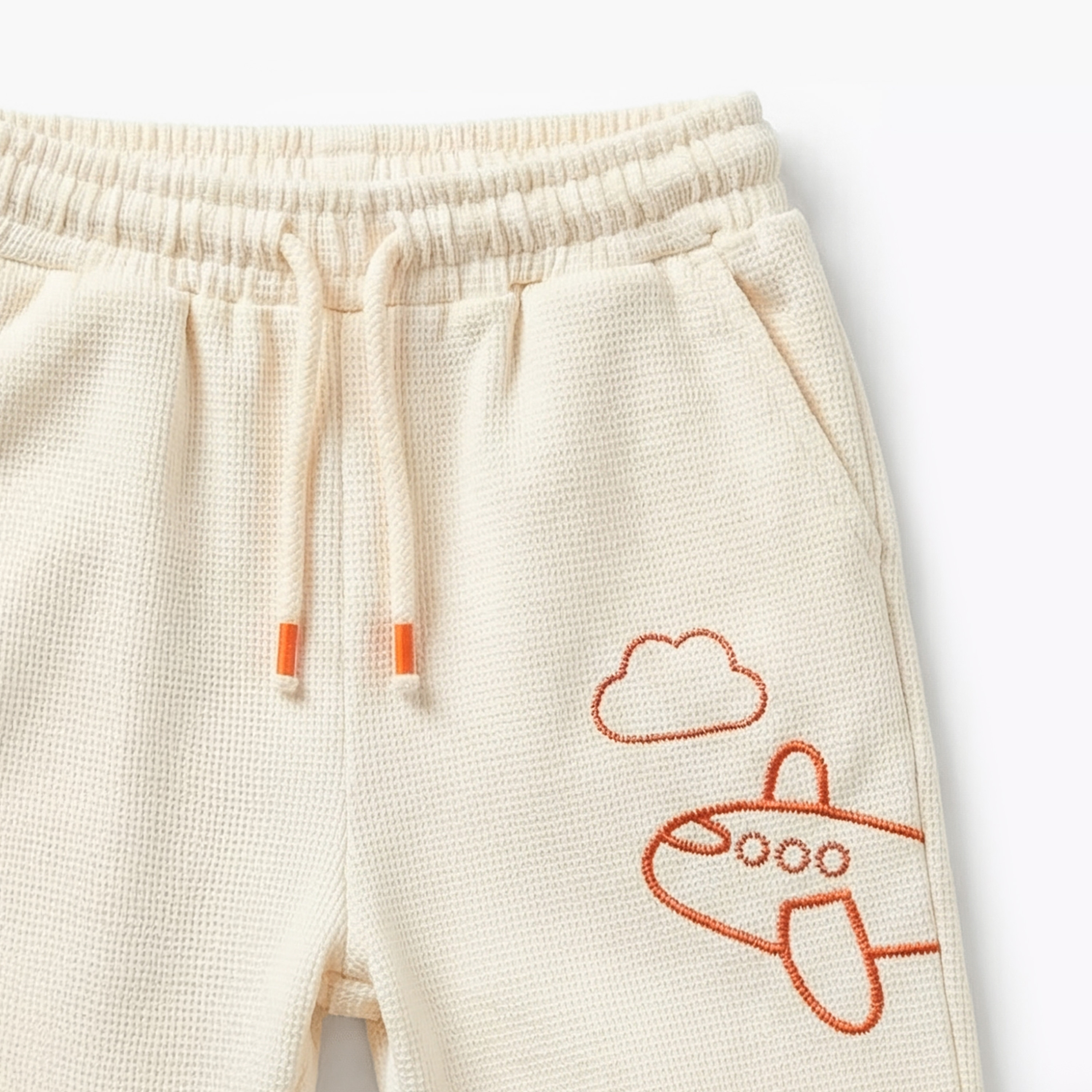 طقم تيشيرت بياقة مستديرة وأكمام قصيرة مع شورت بتطريز من جونيورز-baby-boys-clothing-setsandcoords-image-5