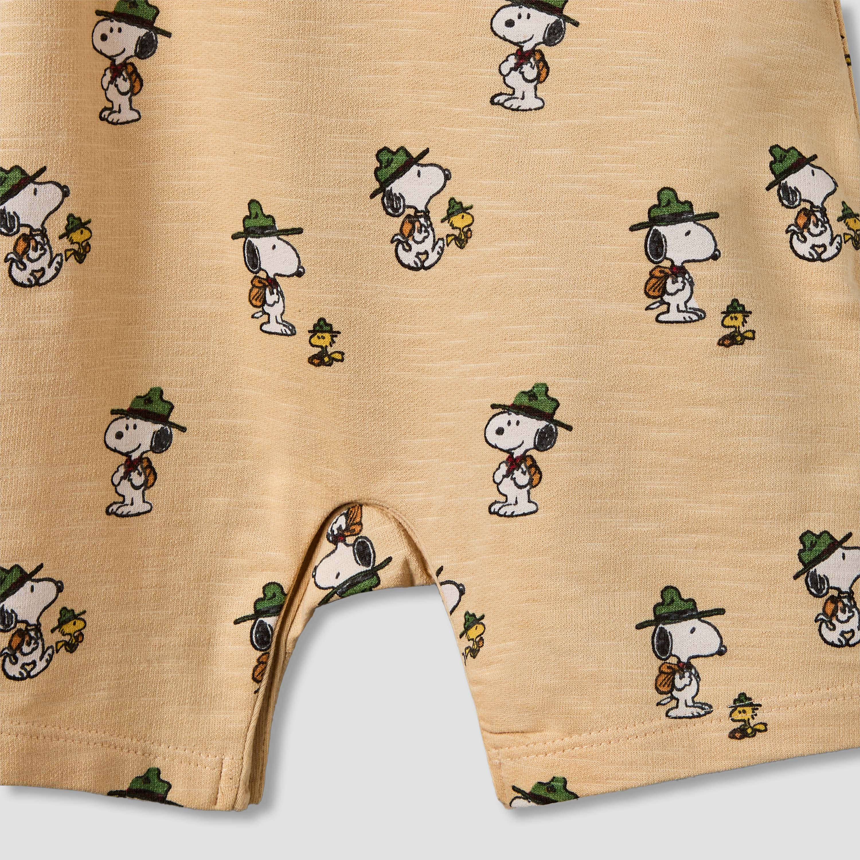 طقم دونغري وتيشيرت بياقة ضيقة وأكمام قصيرة وطبعات-baby-boys-clothing-setsandcoords-image-5