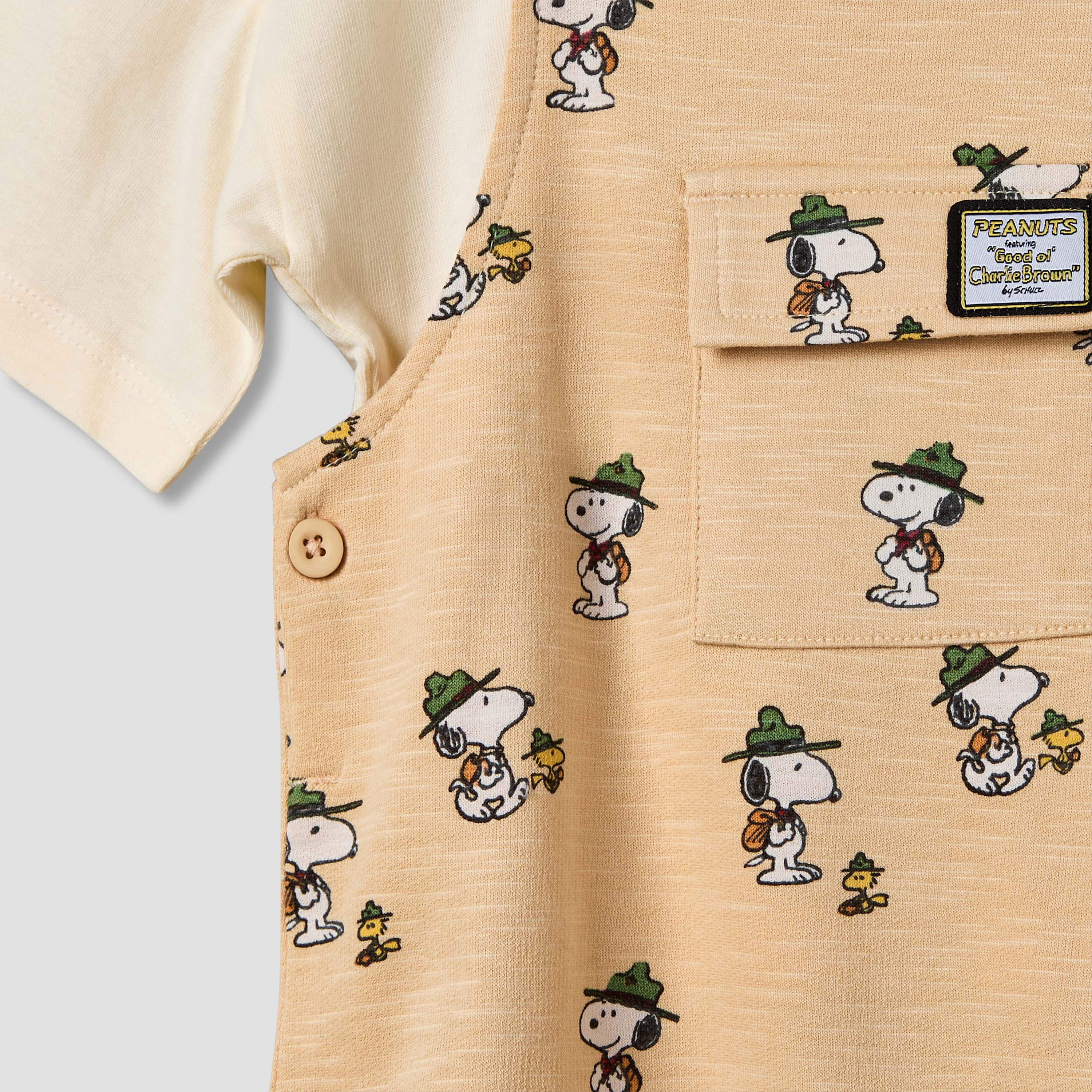 طقم دونغري وتيشيرت بياقة ضيقة وأكمام قصيرة وطبعات-baby-boys-clothing-setsandcoords-image-6