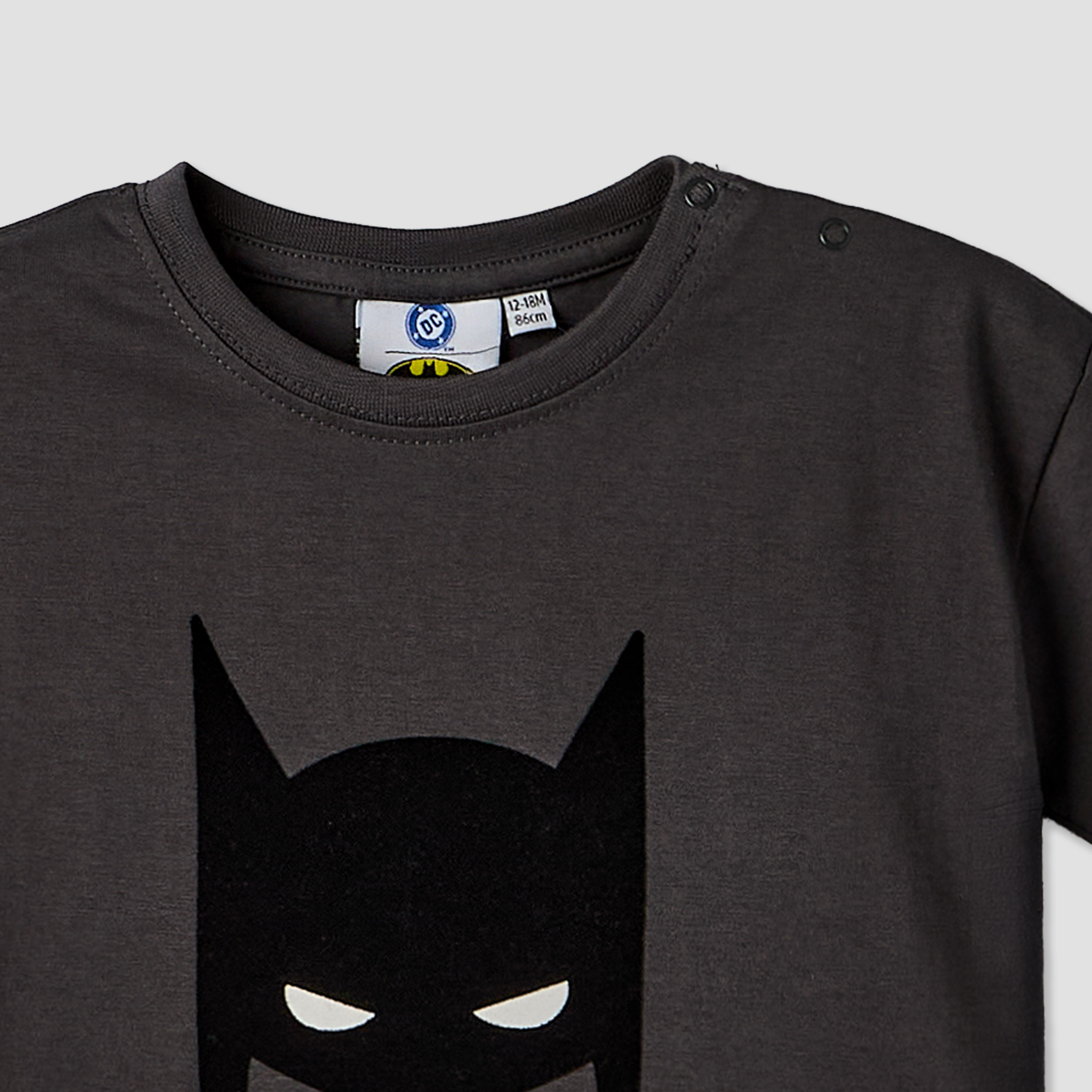 Crew Neck Short Sleeves T-shirt and Shorts Set with Batman Print-baby-boys-clothing-setsandcoords-image-5