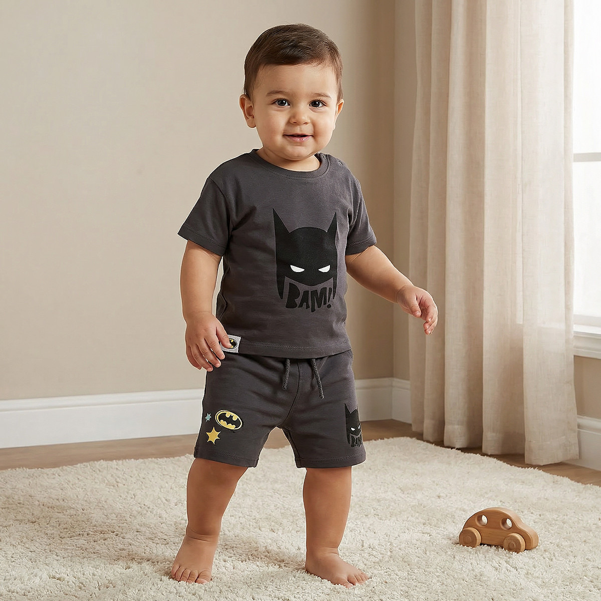 Crew Neck Short Sleeves T-shirt and Shorts Set with Batman Print-baby-boys-clothing-setsandcoords-image-1