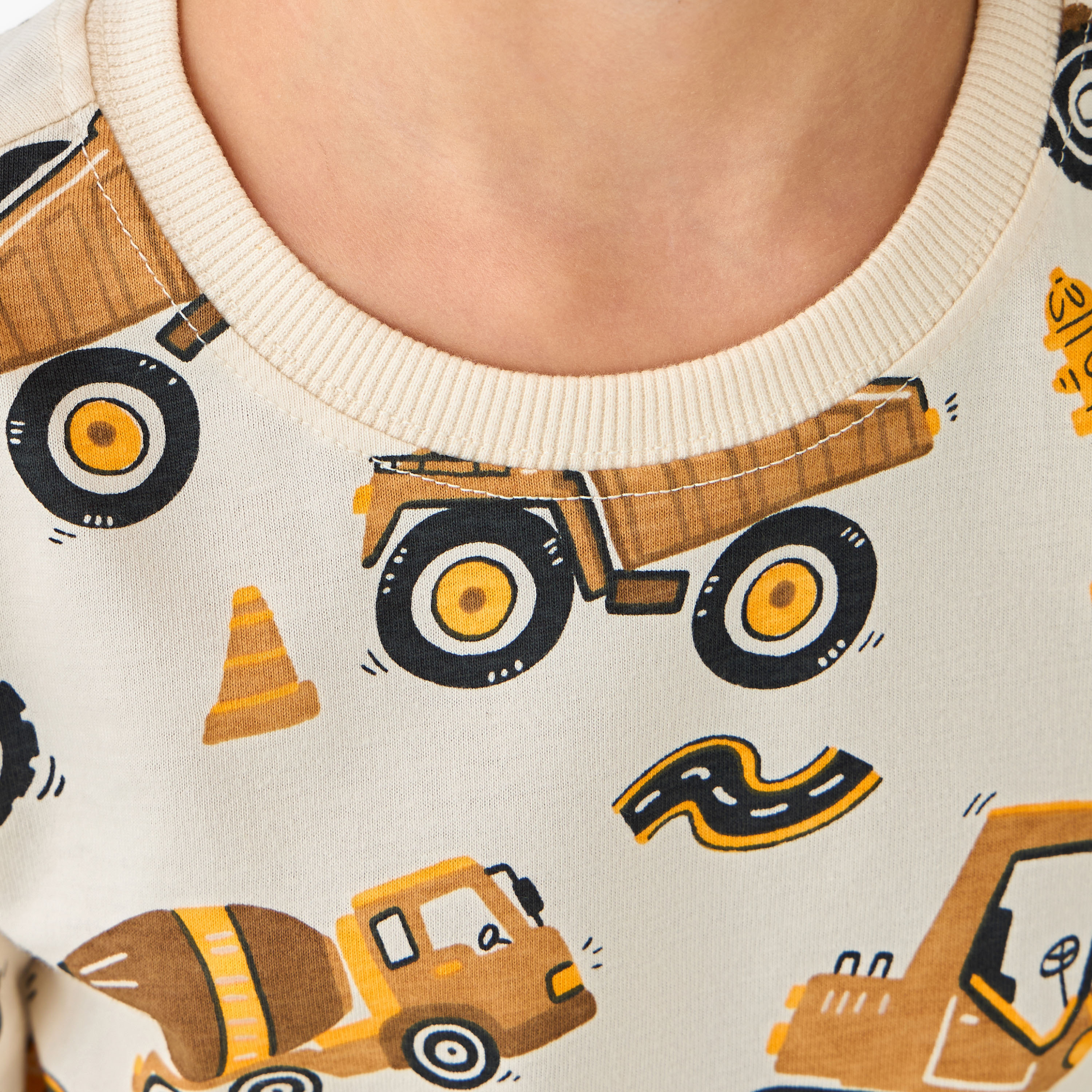 Juniors Crew Neck Short Sleeves T-shirt with Construction Print-boys-clothing-tshirtsandpolos-image-5