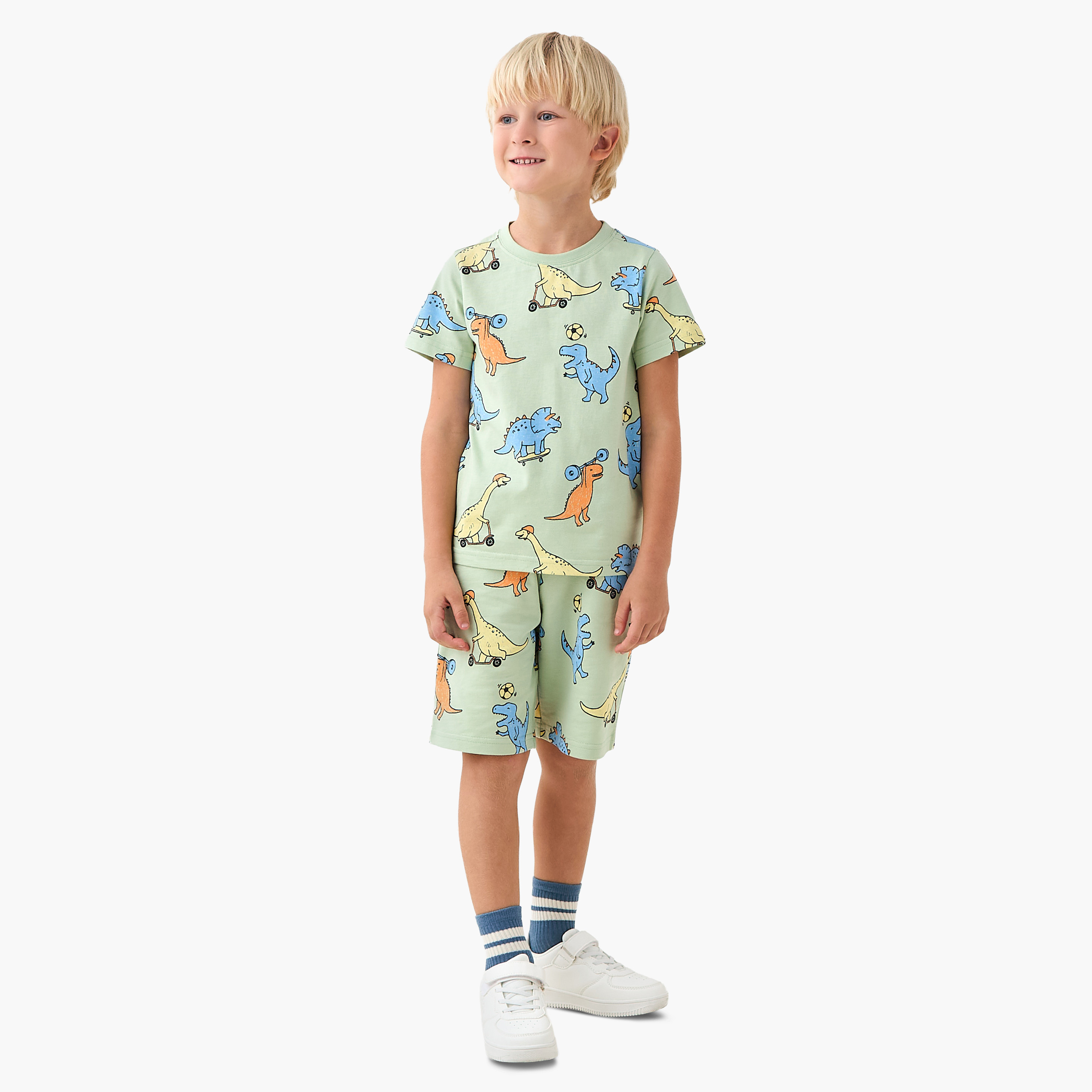 شورت بطول الركبة برباط خصر وجيوب من جونيورز-boys-clothing-bottoms-shorts-image-4