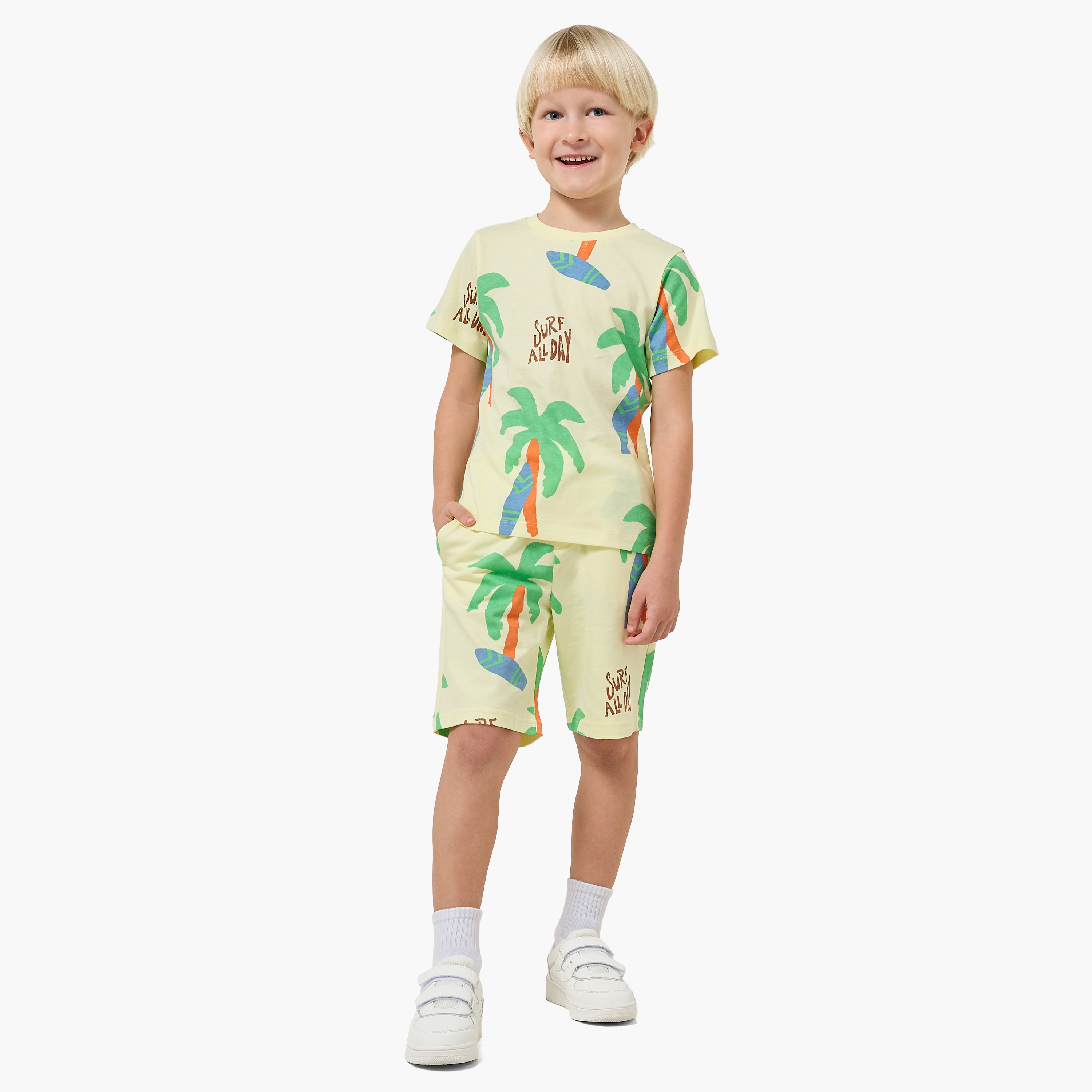 Juniors Knee Length Elasticated Drawstring Shorts with Print-boys-clothing-bottoms-shorts-image-2