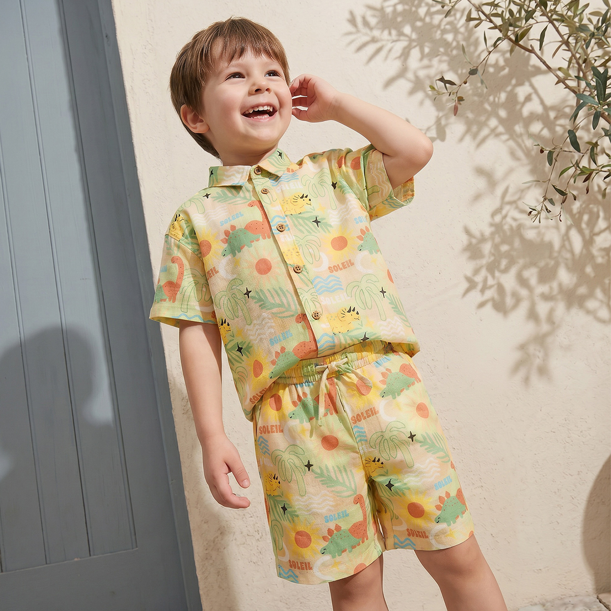 Juniors Collared Short Sleeves Shirt and Shorts Set with Tropical Print-baby-boys-clothing-setsandcoords-image-2