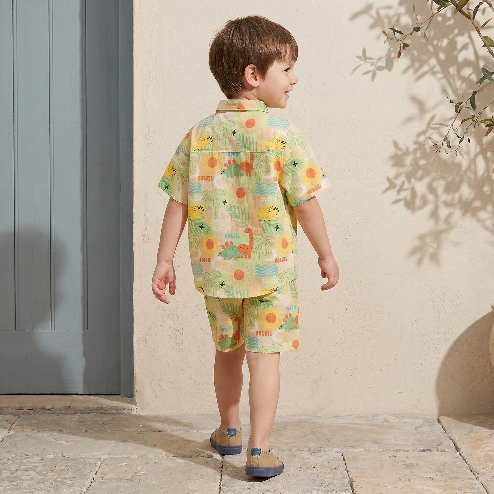 Juniors Collared Short Sleeves Shirt and Shorts Set with Tropical Print-baby-boys-clothing-setsandcoords-image-3