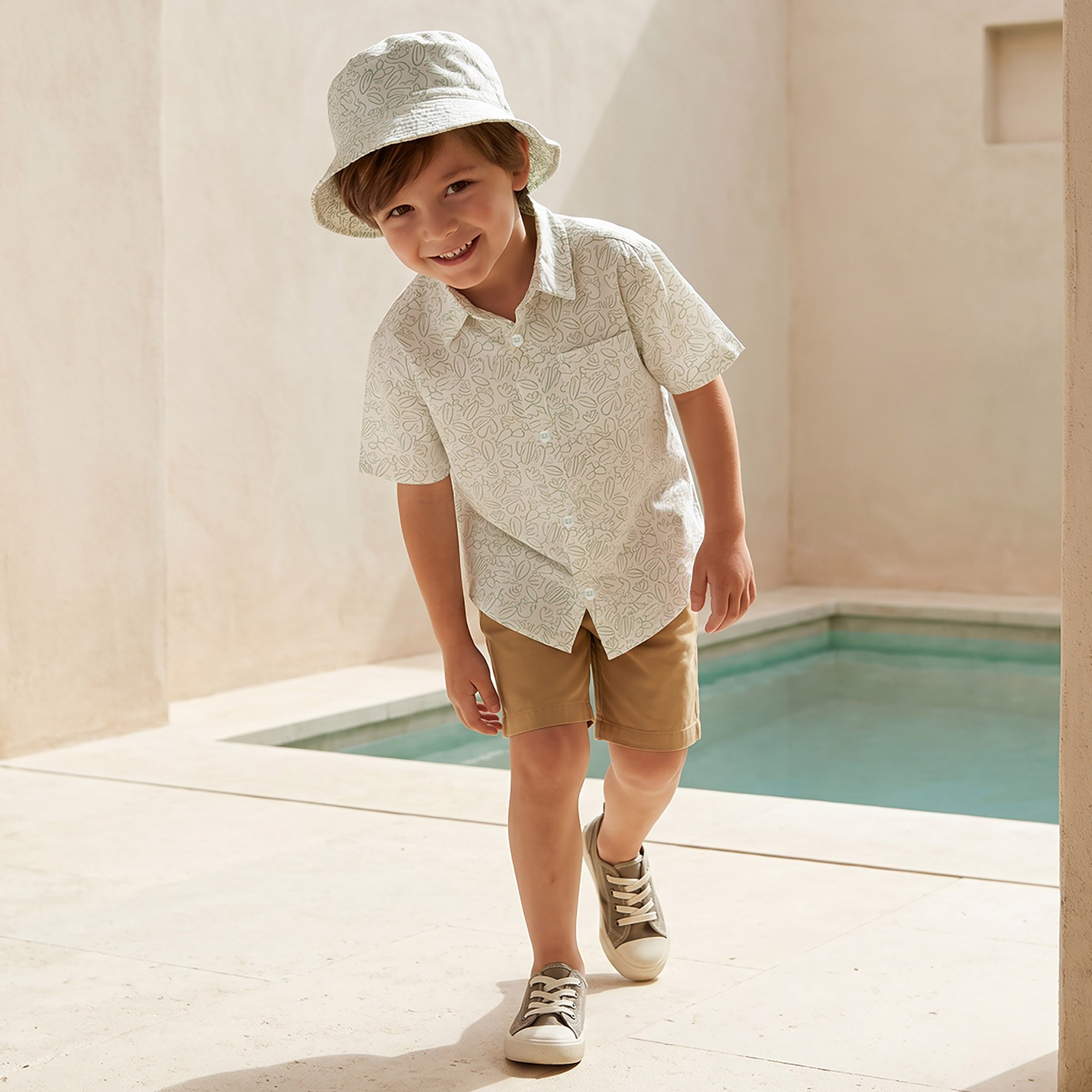 Juniors Collared Short Sleeves Shirt and Shorts Set with Hat-baby-boys-clothing-setsandcoords-image-1