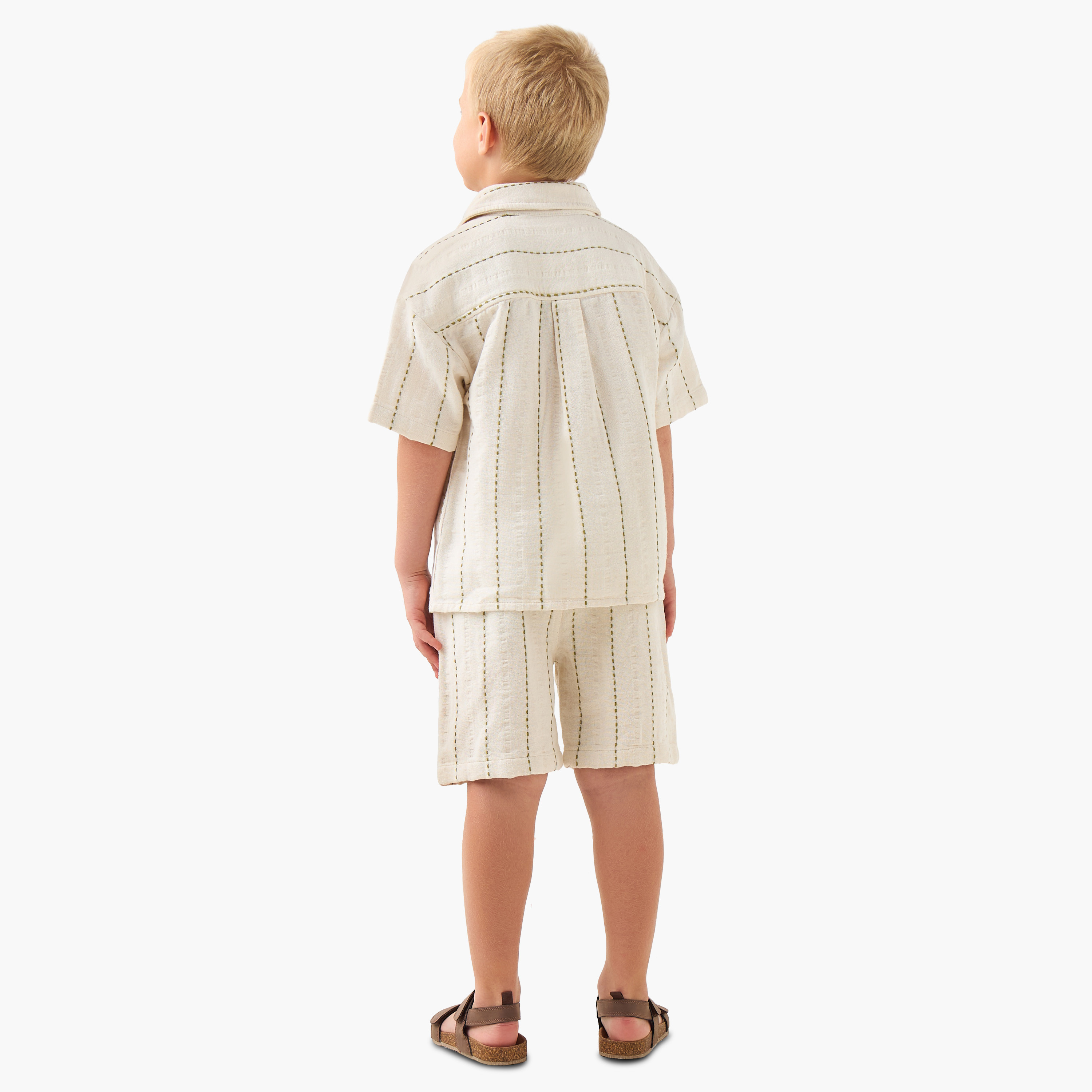 طقم شورت بجيوب وقميص بياقة عادية وأكمام قصيرة من جونيورز-boys-clothing-setsandcoords-image-6