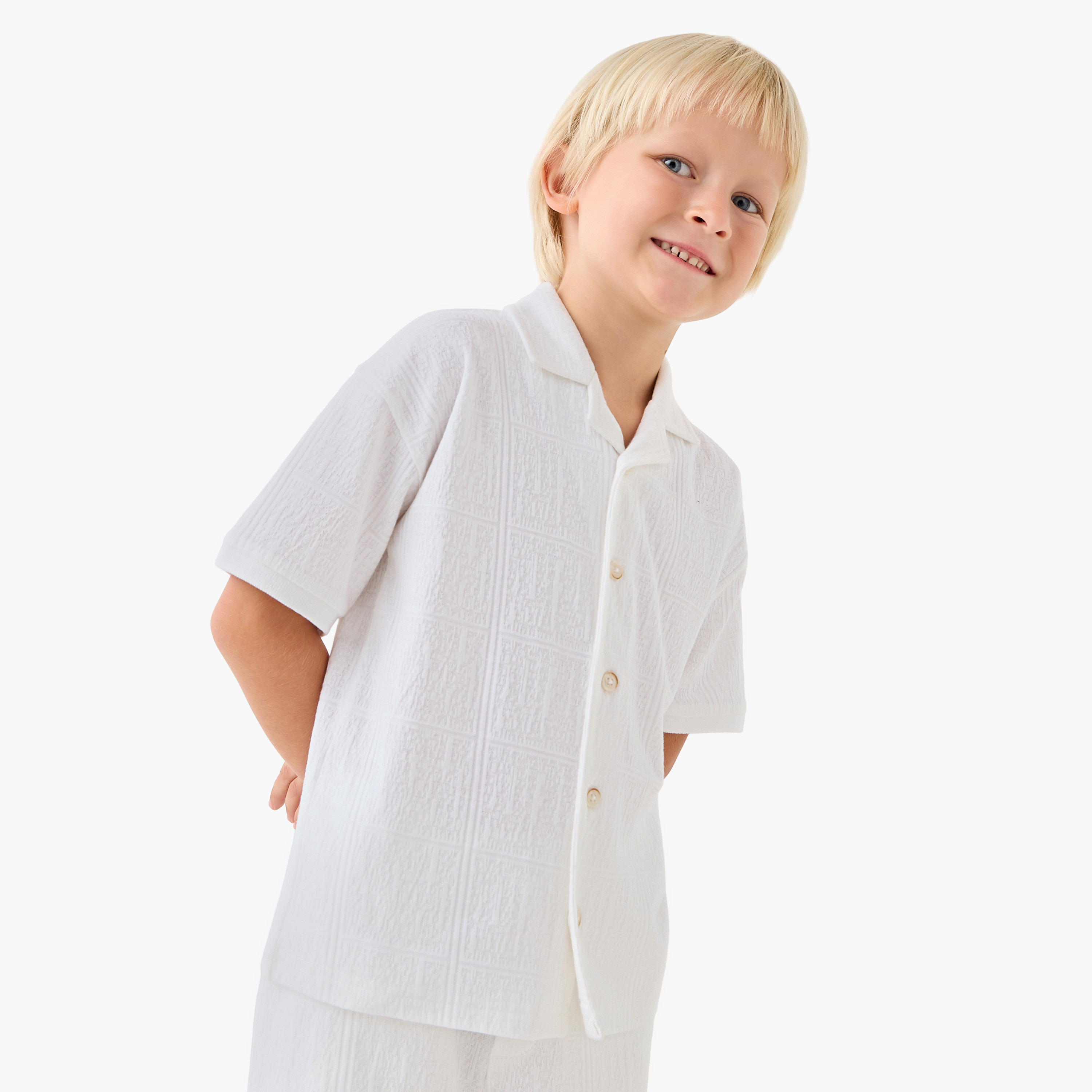 طقم أولادي شورت وقميص قطن بارز الملمس بأكمام قصيرة وياقة عادية من جونيورز-boys-clothing-setsandcoords-image-2