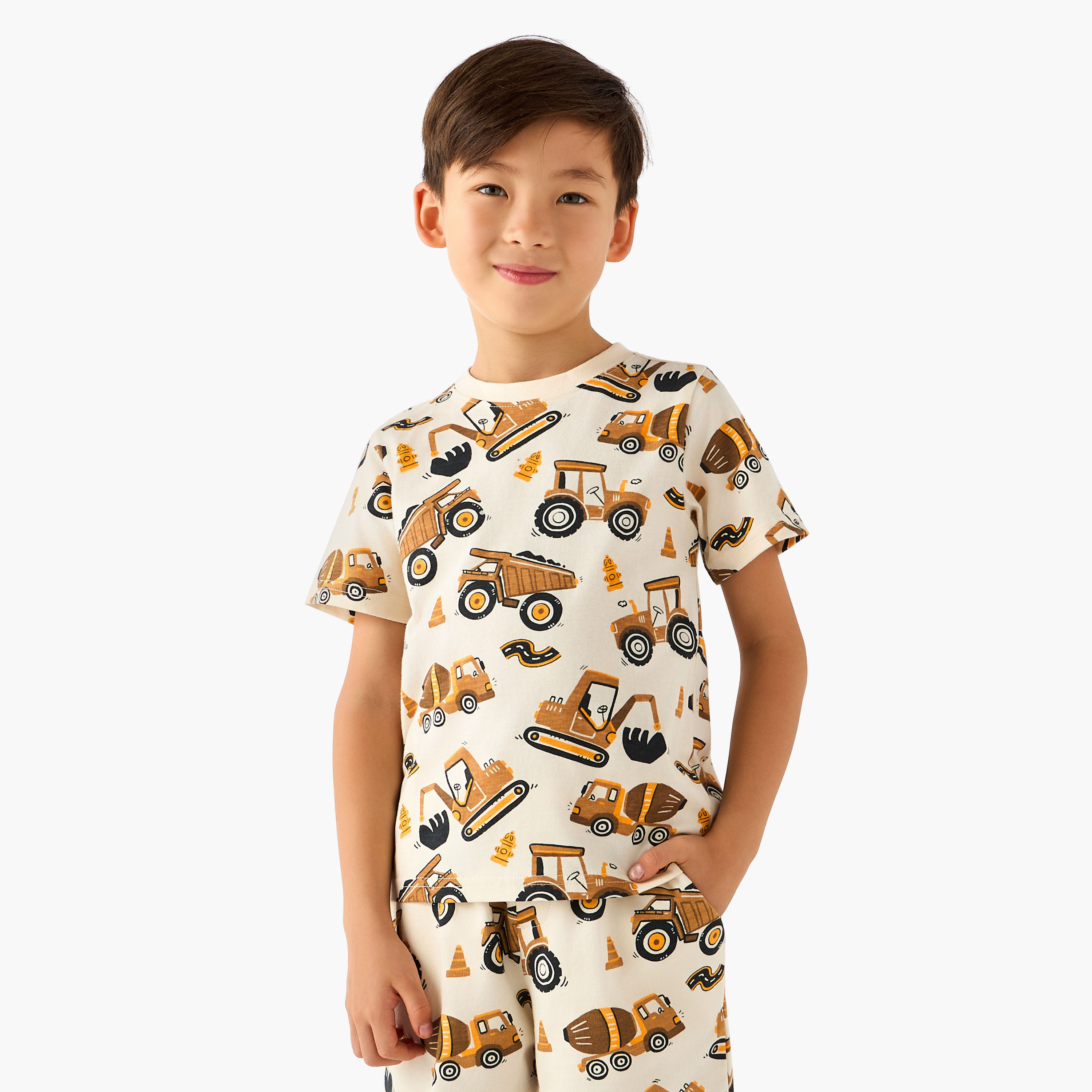 طقم تيشيرت بأكمام قصيرة وياقة ضيقة مع شورت بطبعات مركبات البناء من جونيورز-boys-clothing-setsandcoords-image-2