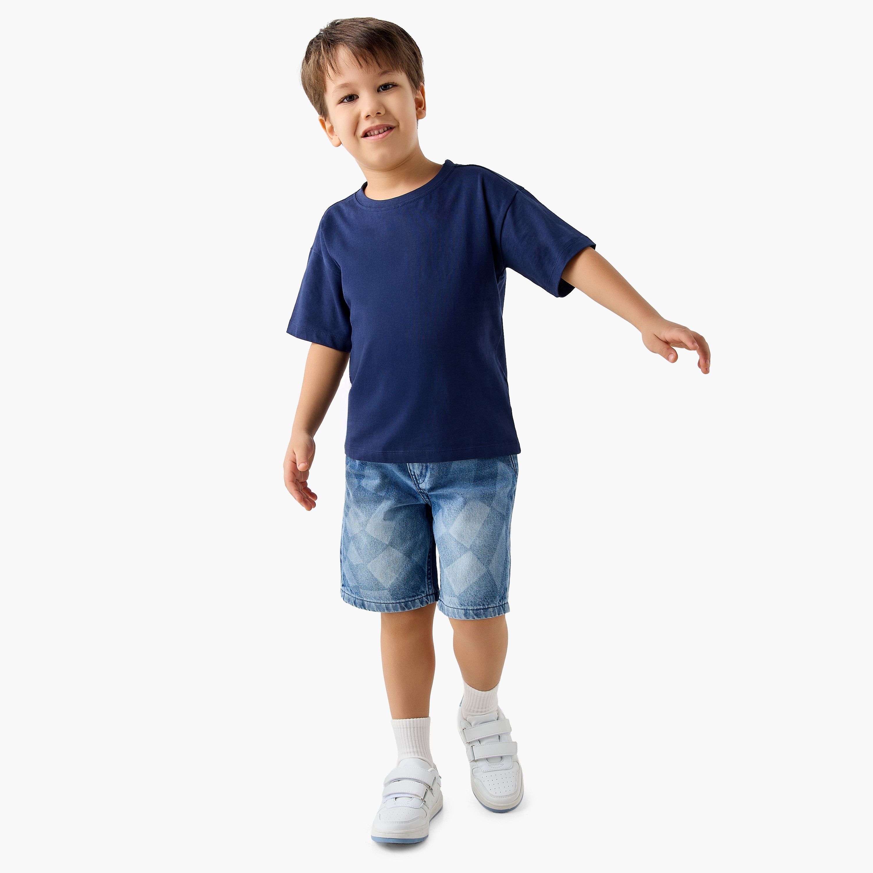 Juniors Elastic Waist Denim Shorts with Checked Design-boys-clothing-bottoms-shorts-image-2