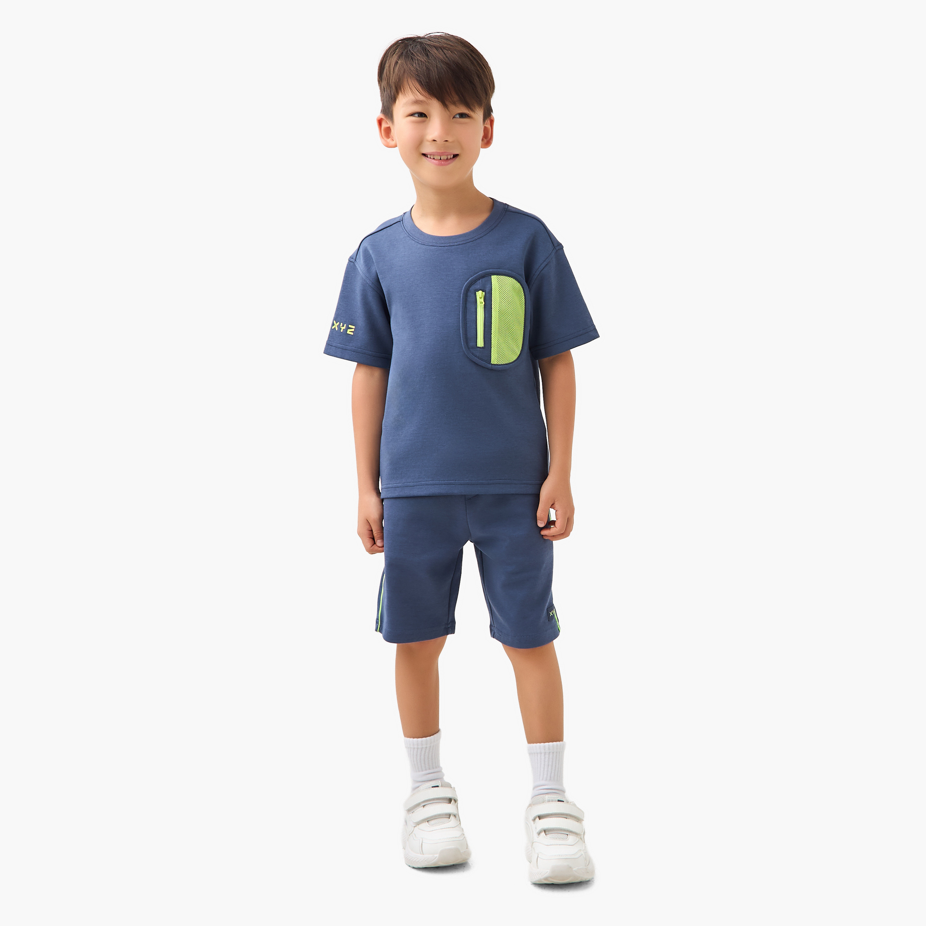 تيشيرت بأكمام قصيرة ورقبة ضيقة وجيب رقعة من إكس واي زي-boys-clothing-sportswear-tops-image-4