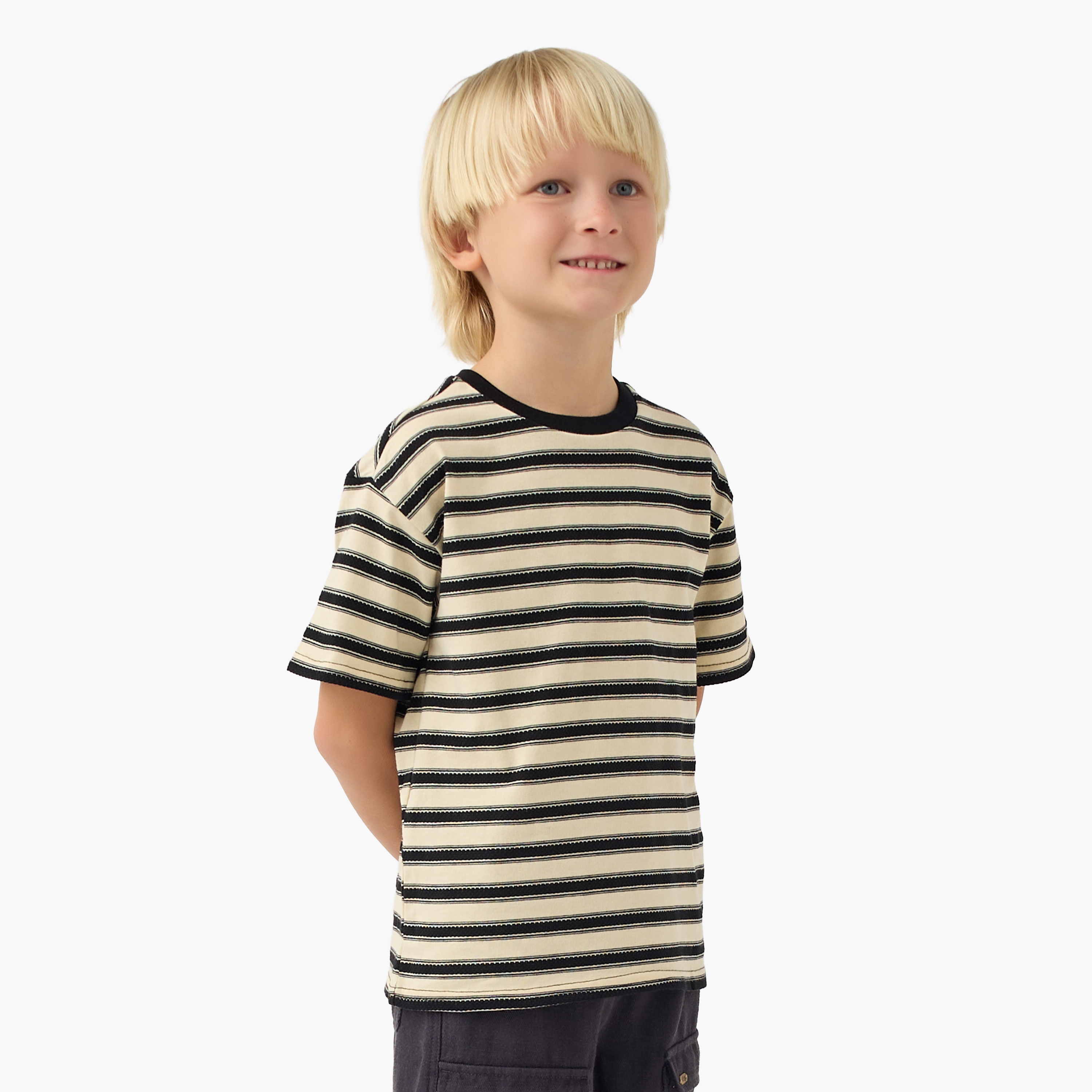 تيشيرت مخطط بياقة ضيقة وأكمام قصيرة من إليجو-boys-clothing-tshirtsandpolos-image-1