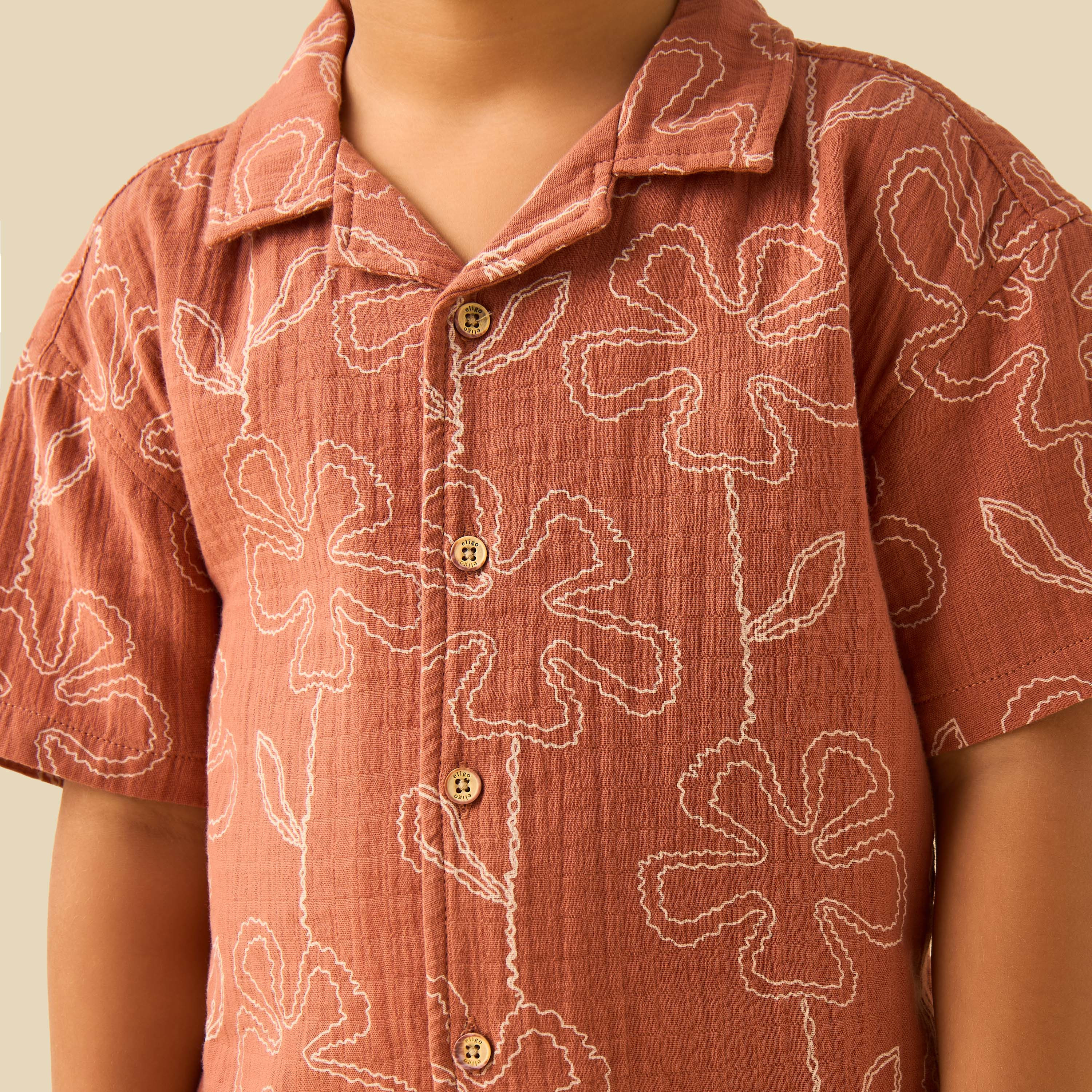 طقم قميص بياقة كامب وأكمام قصيرة وشورت بطبعات من إليجو-boys-clothing-setsandcoords-image-7