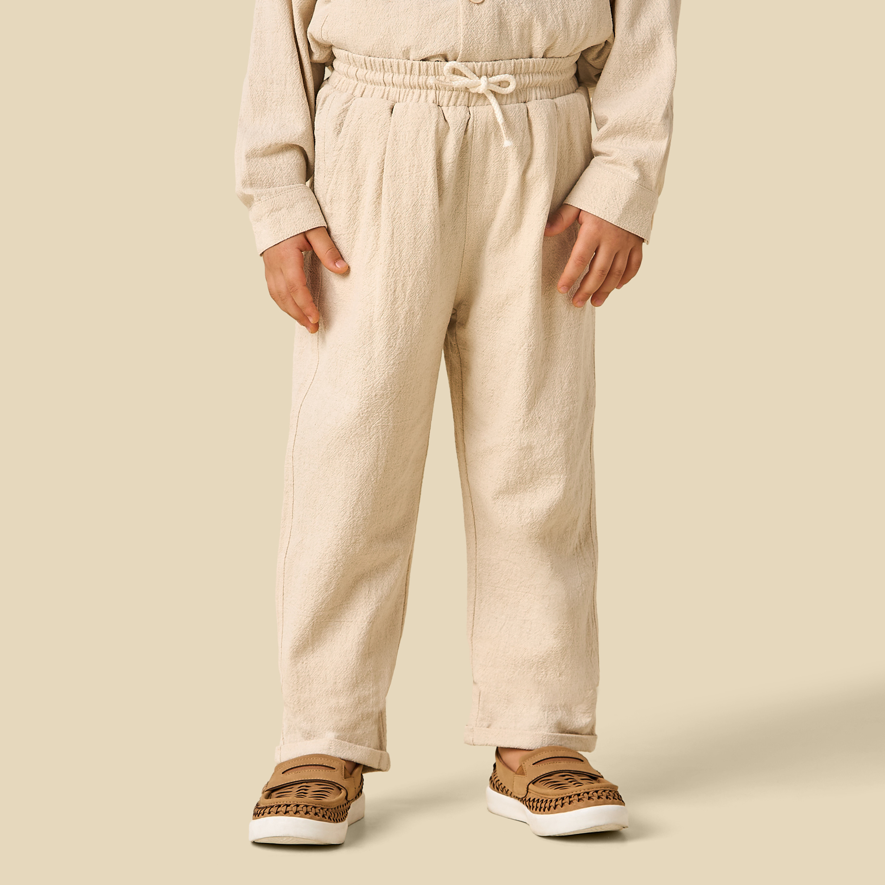 طقم بنطلون بارز الملمس وقميص بياقة عادية وأكمام طويلة من إليجو-baby-boys-clothing-winterwear-setsandcoords-image-4