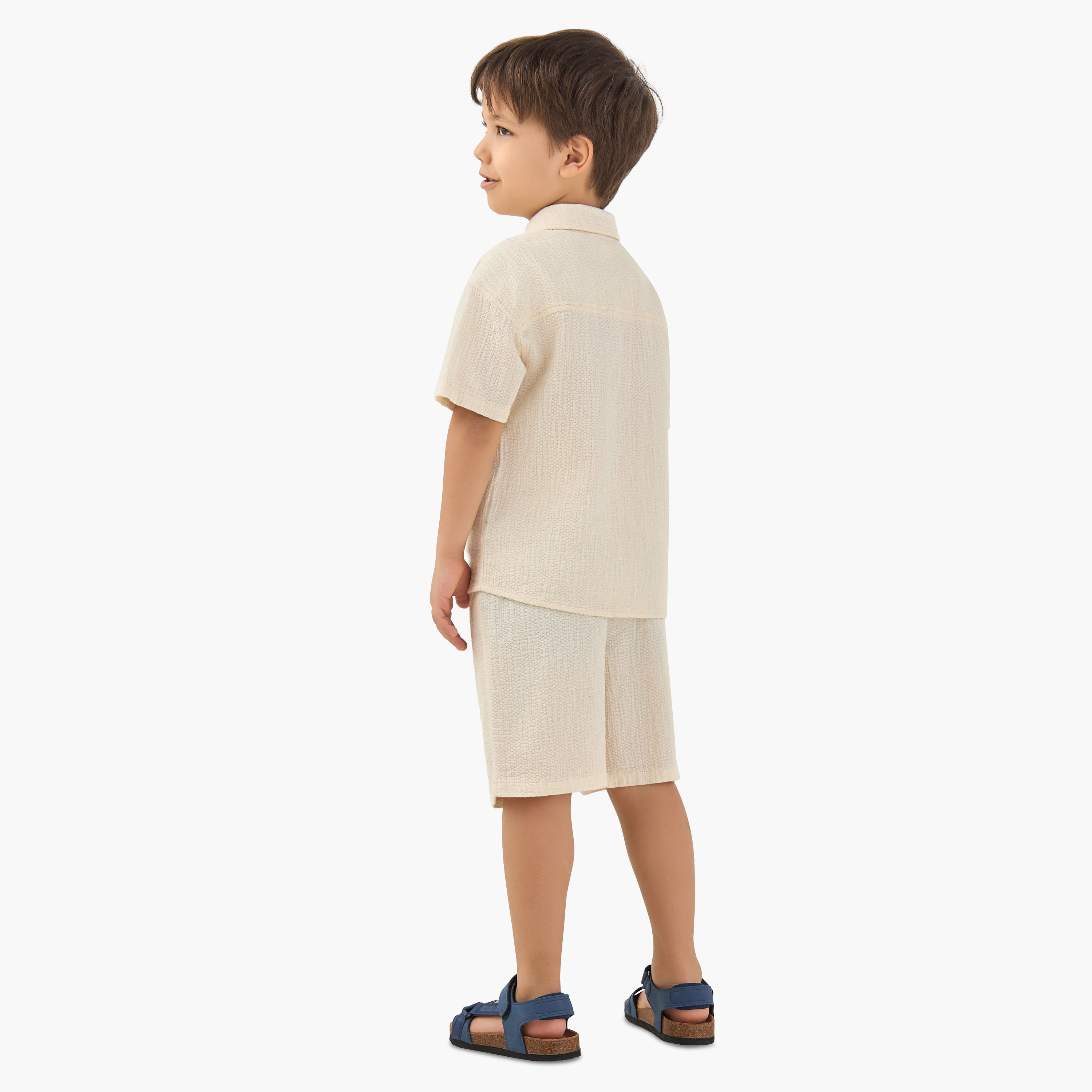 طقم قميص بياقة وأكمام قصيرة وشورت برباط خصر من إليجو-baby-boys-clothing-setsandcoords-image-4