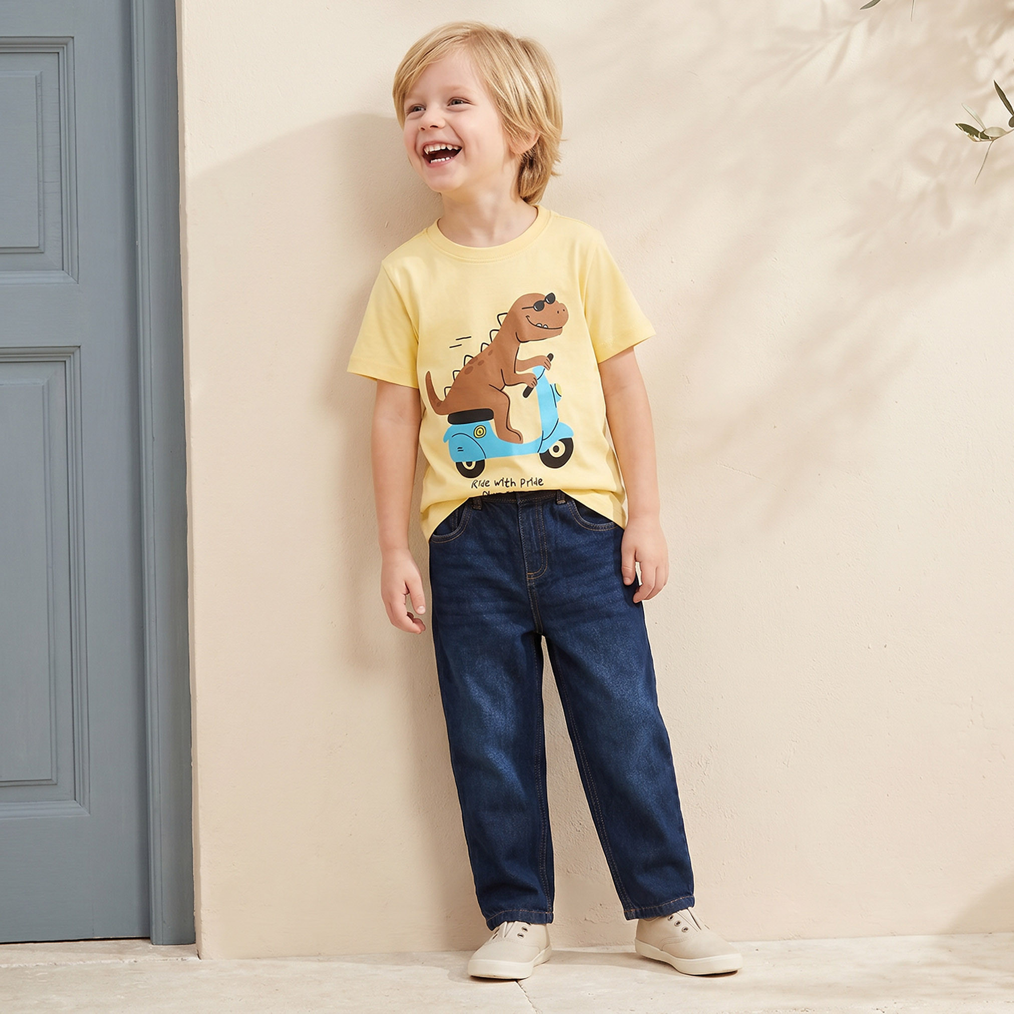 بنطلون جينز بقصة بالون مغسول متوسط وخصر شبه مطاطي من جونيورز-baby-boys-clothing-bottoms-jeans-image-2