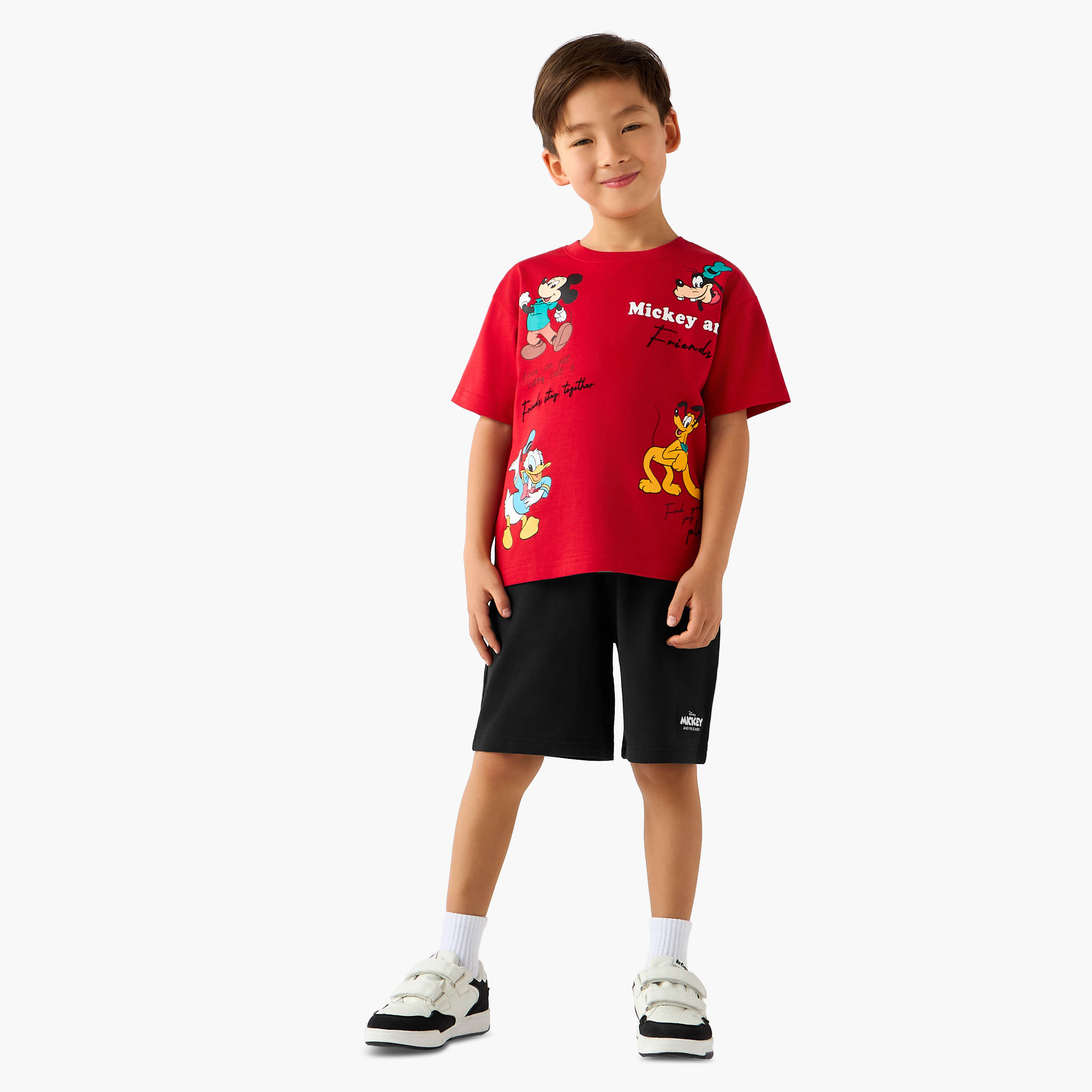 طقم تيشيرت بأكمام قصيرة وياقة ضيقة مع شورت برباط إغلاق من ديزني-boys-clothing-setsandcoords-image-1