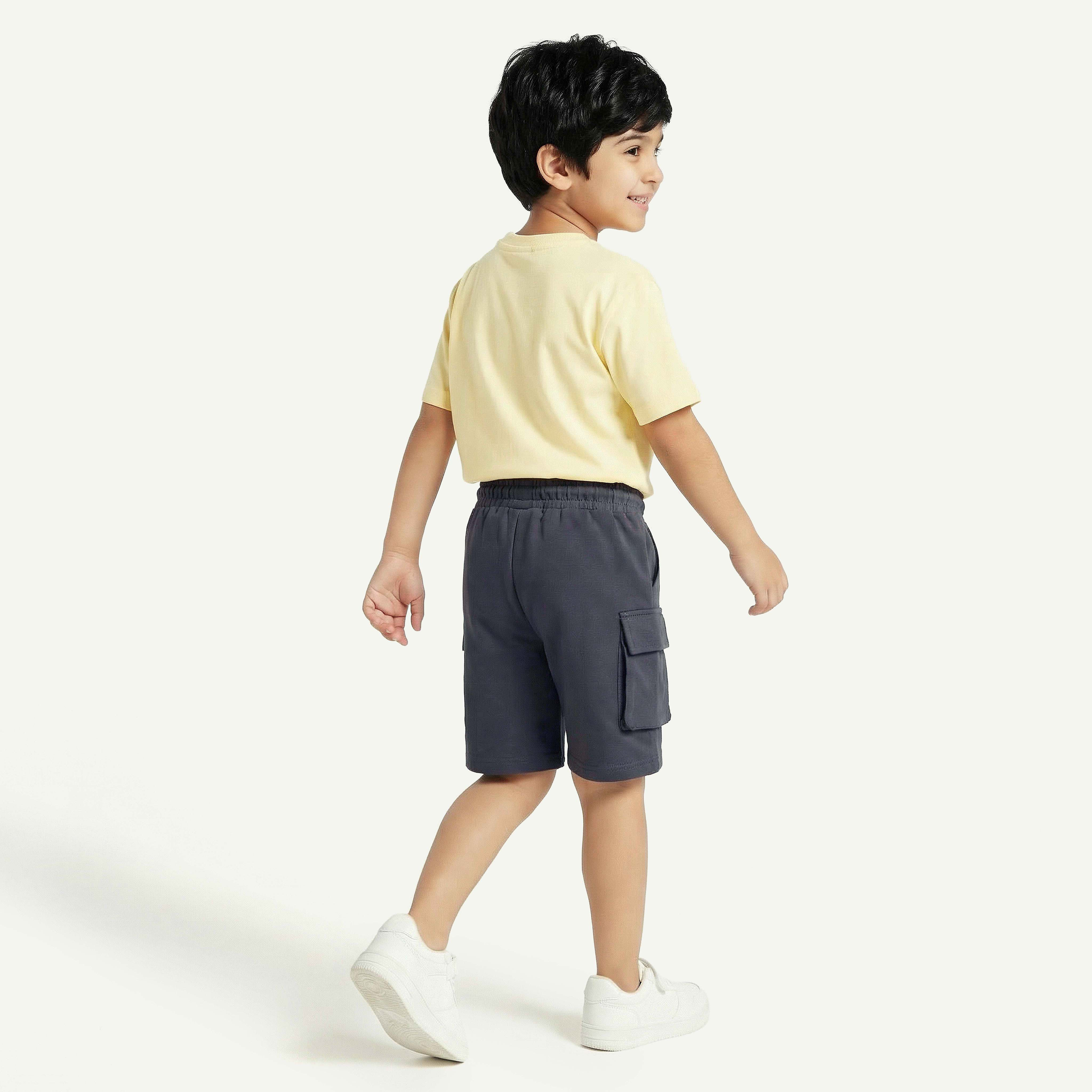 شورت بطول الركبة بخصر مطاطي ورباط بطبعات أفنجرز-boys-clothing-bottoms-shorts-image-4