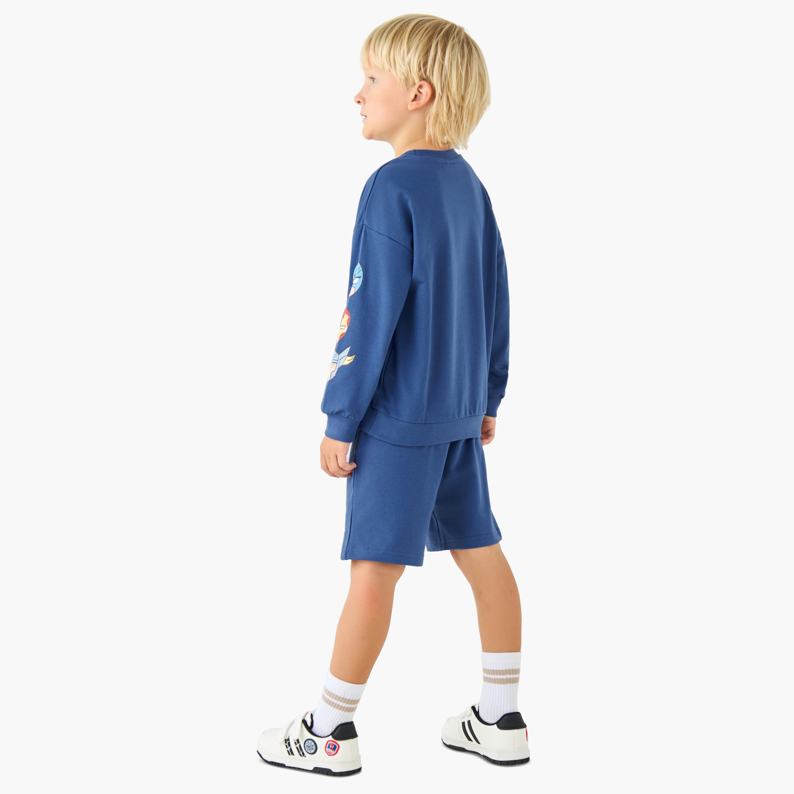 طقم شورت بجيوب وسويت شيرت بأكمام طويلة ورقبة مستديرة-baby-boys-clothing-winterwear-setsandcoords-image-4