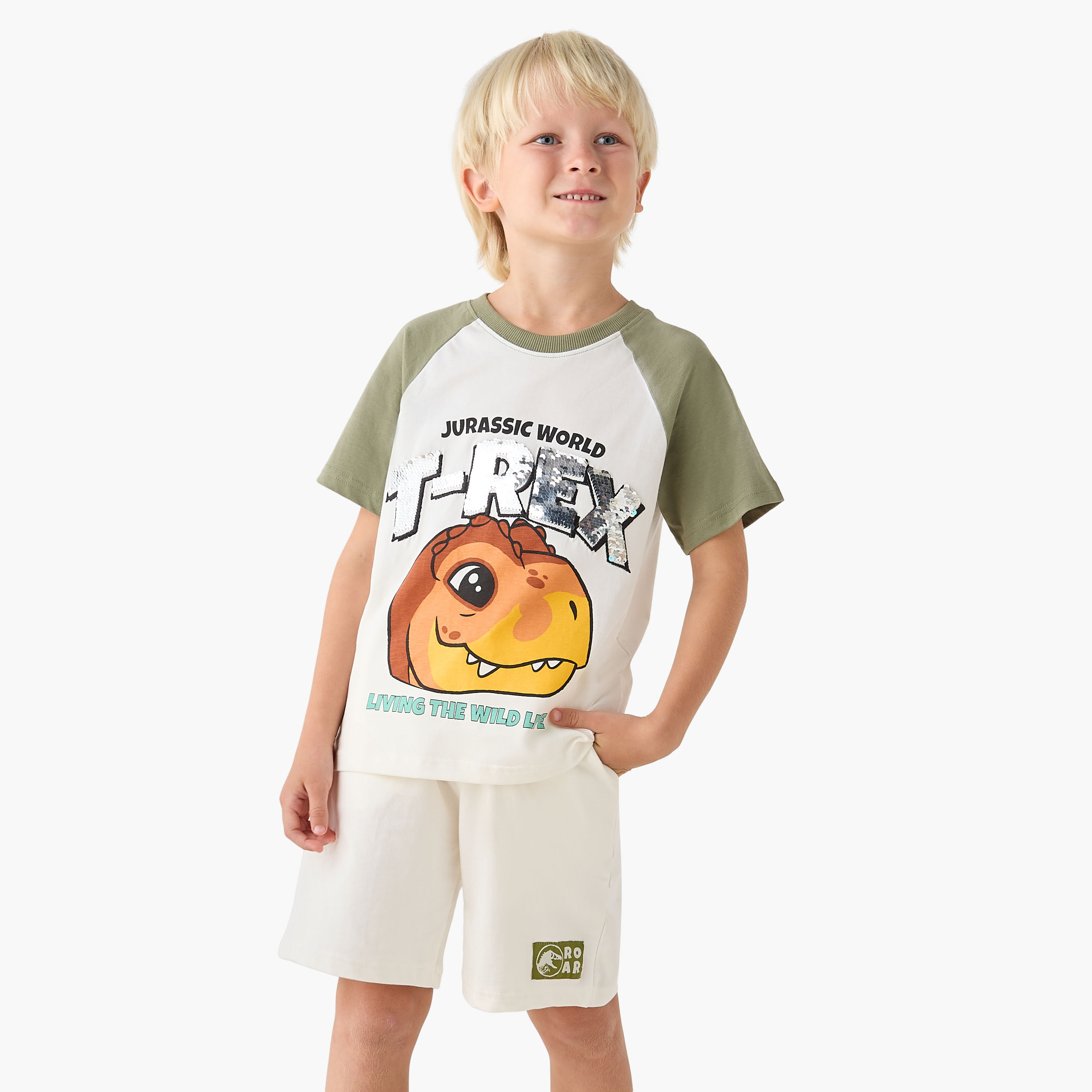 طقم شورت وتيشيرت بياقة ضيقة وأكمام قصيرة وطبعات جوراسيك وورلد-boys-clothing-setsandcoords-image-1