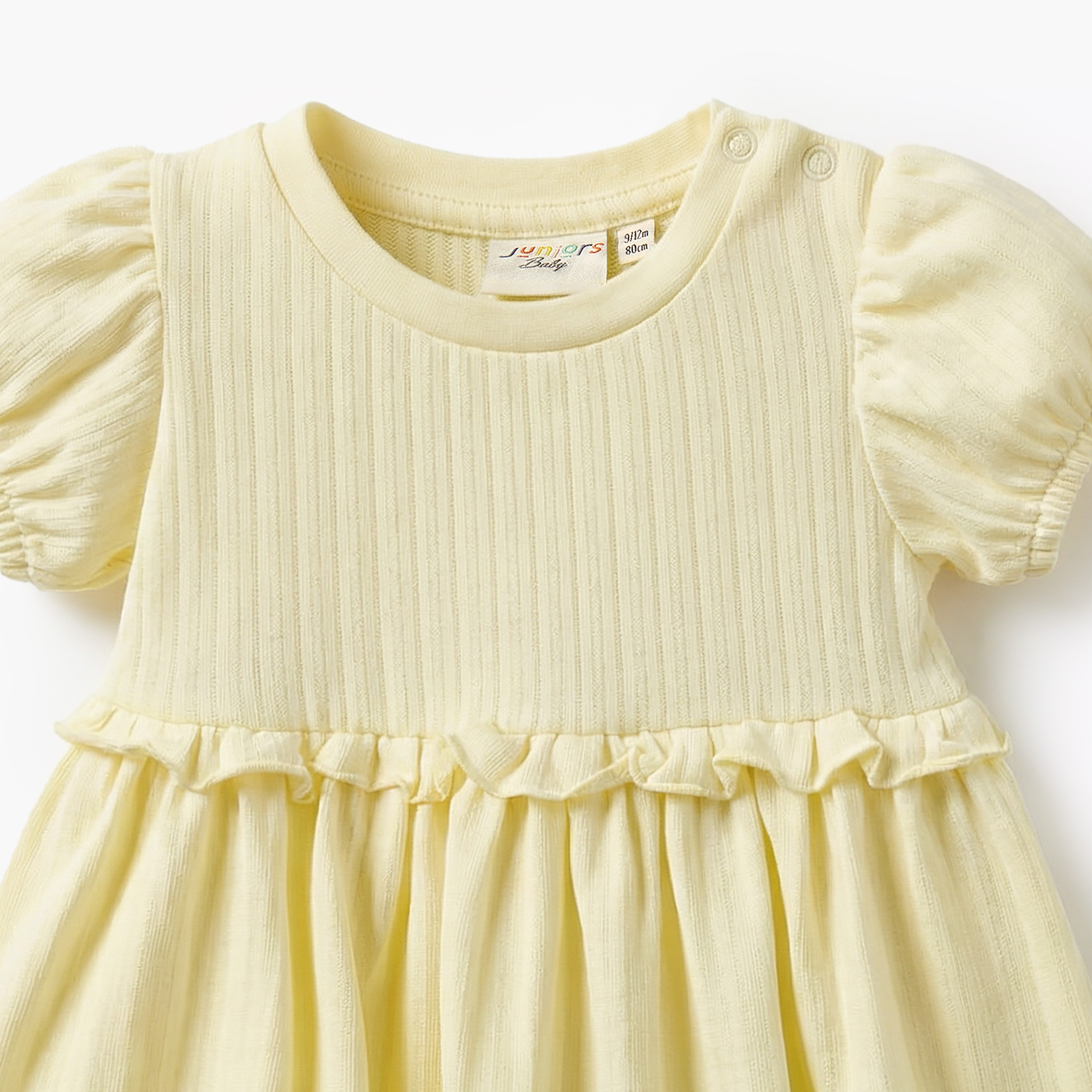 فستان إيه لاين بياقة مستديرة وأكمام قصيرة وتفاصيل كشكش من جونيورز-baby-girls-clothing-dressesandjumpsuits-image-4