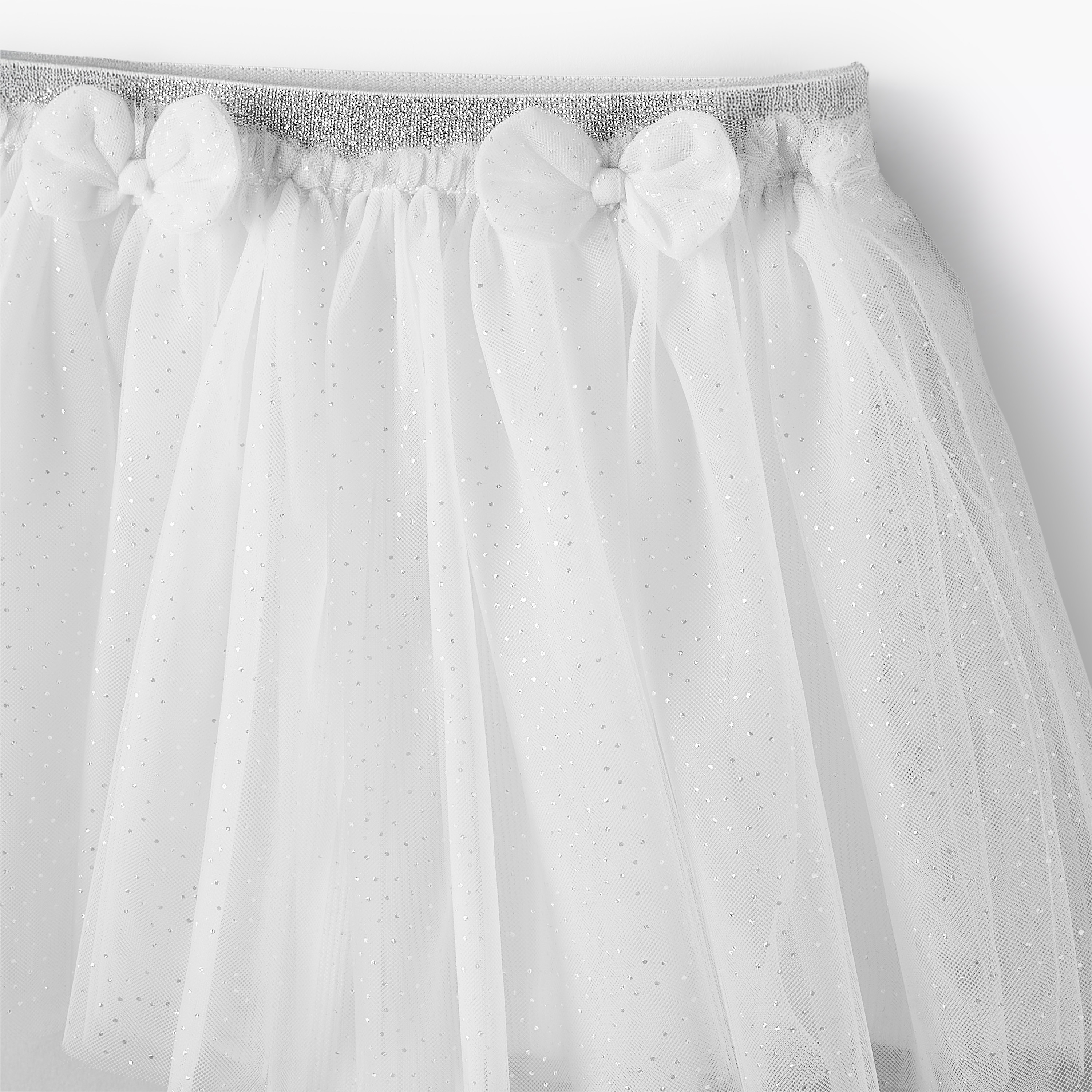 طقم بلوزة بياقة كشكش وأكمام قصيرة وتنورة بتصميم مزين من جونيورز-baby-girls-clothing-setsandcoords-image-6