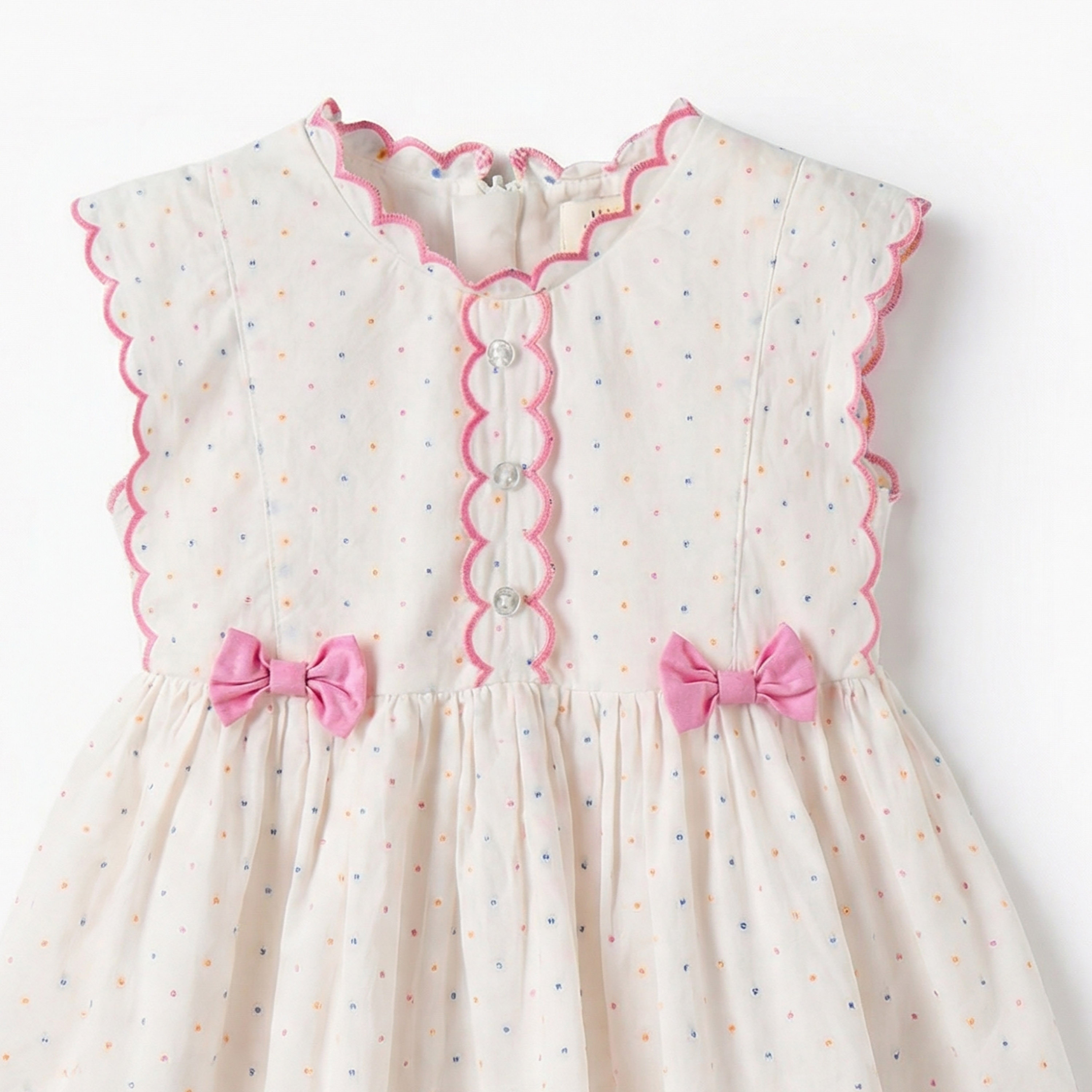 فستان دون أكمام بياقة مستديرة وزينة فيونكة من جونيورز-baby-girls-clothing-dressesandjumpsuits-image-4