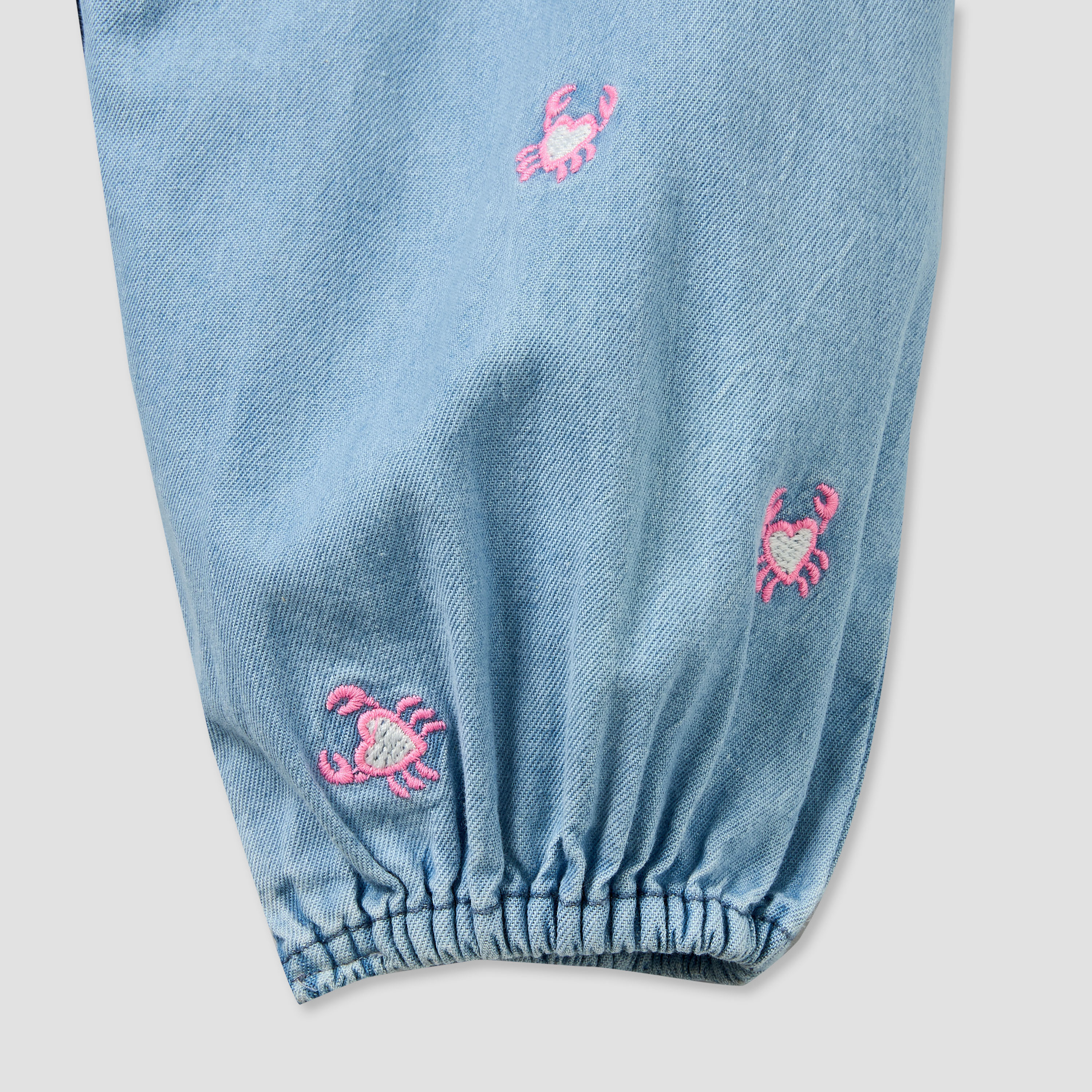 دنغري بياقة مربعة وبدون أكمام وتطريز سلطعون من جونيورز-baby-girls-clothing-rompers-image-5