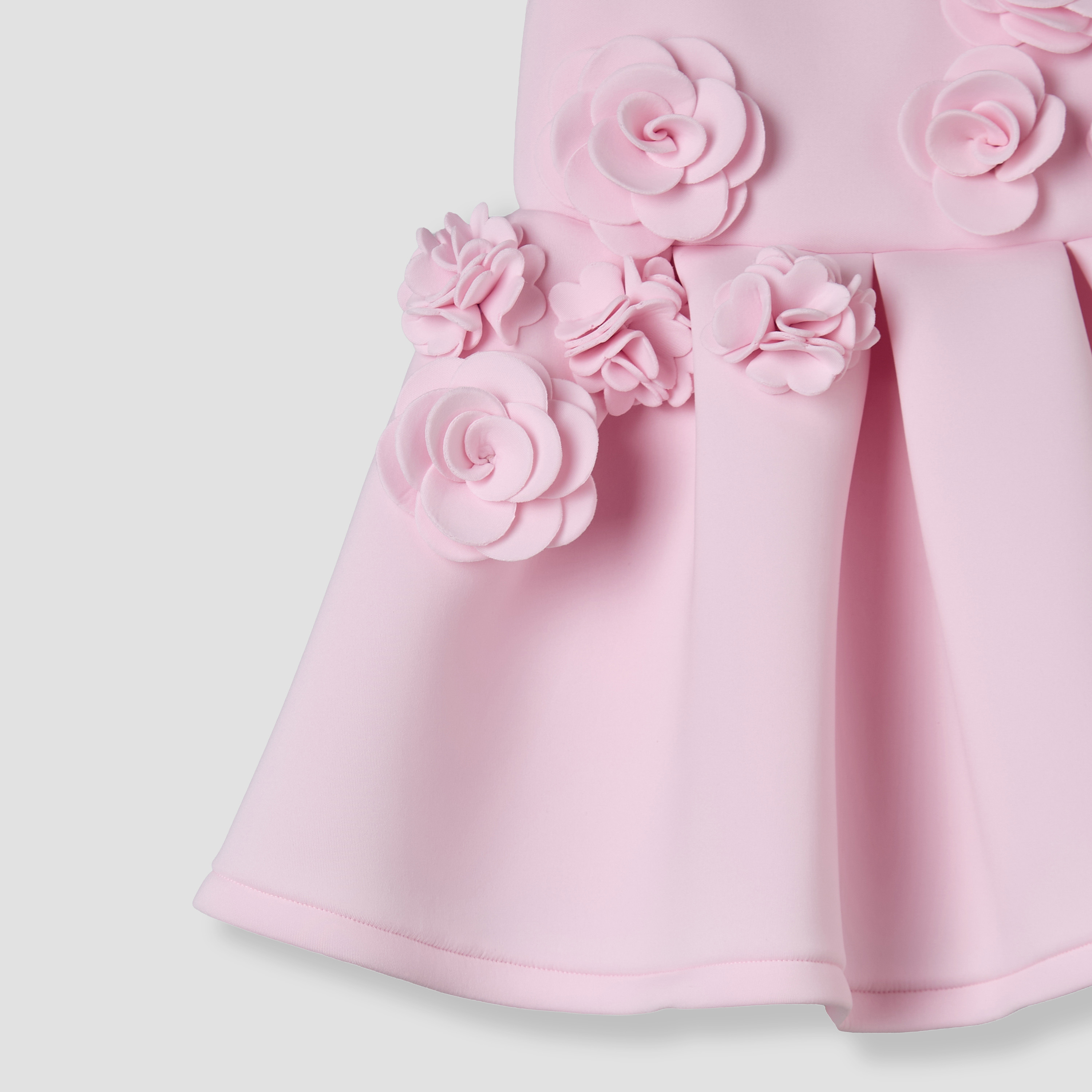 فستان سكيتر دون أكمام بياقة مستديرة وزخارف زهرية من جونيورز-baby-girls-clothing-dressesandjumpsuits-image-5