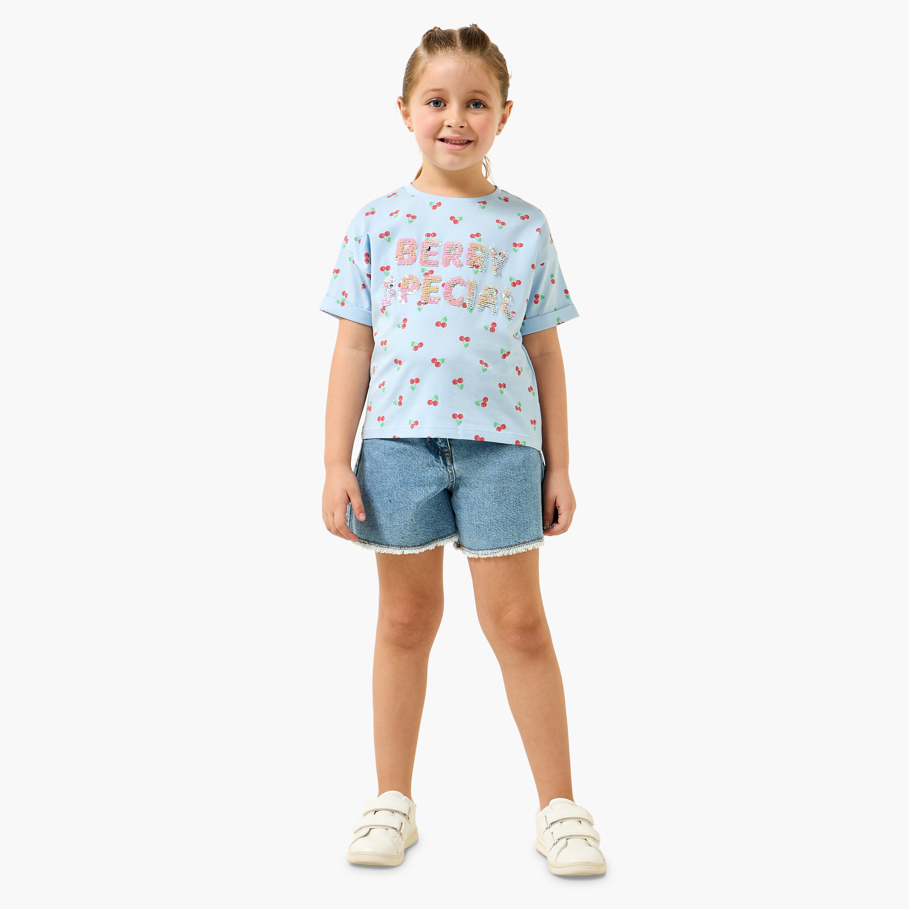 تيشيرت بياقة ضيقة وأكمام قصيرة وطبعات كرز من جونيورز-girls-clothing-tshirts-image-4