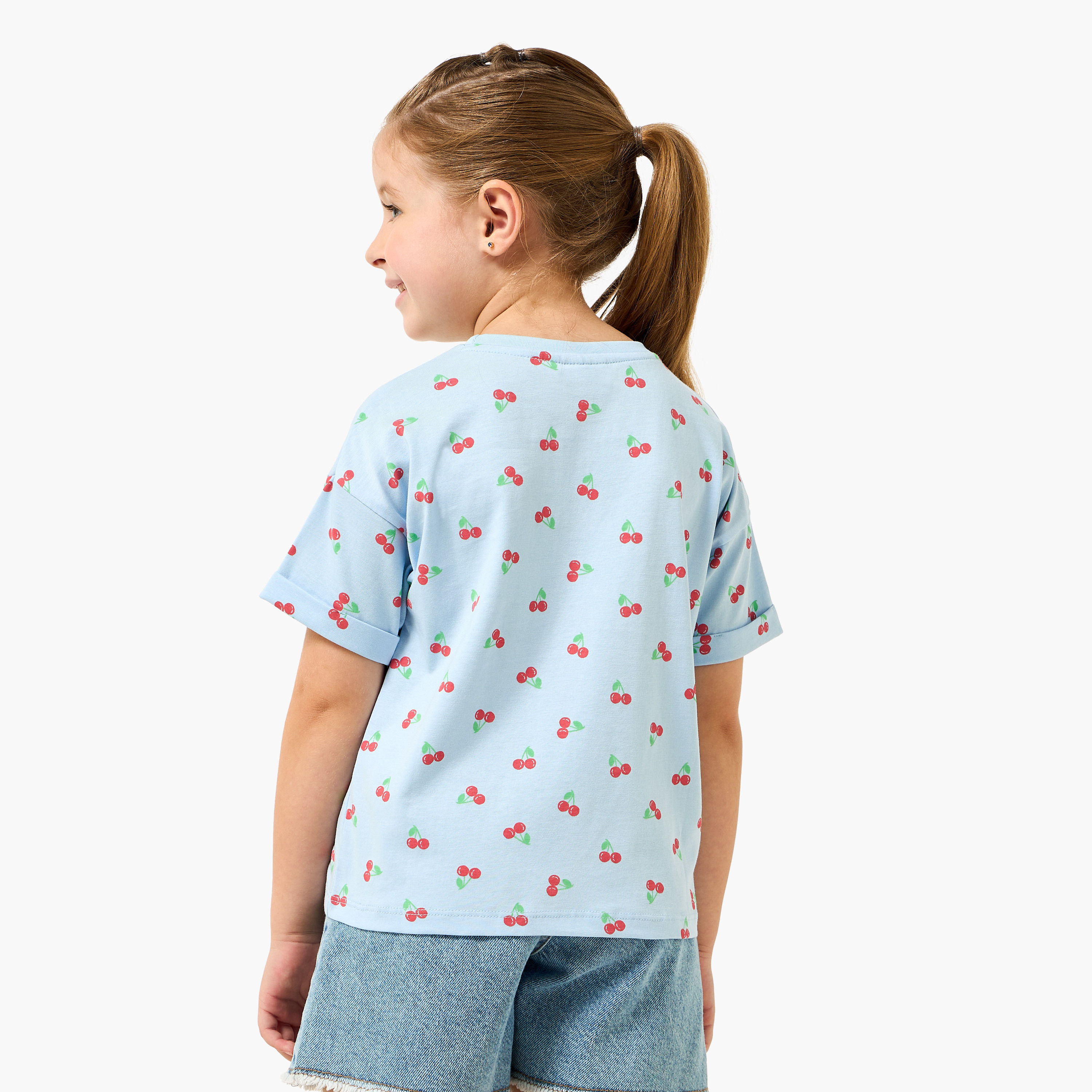 تيشيرت بياقة ضيقة وأكمام قصيرة وطبعات كرز من جونيورز-girls-clothing-tshirts-image-3